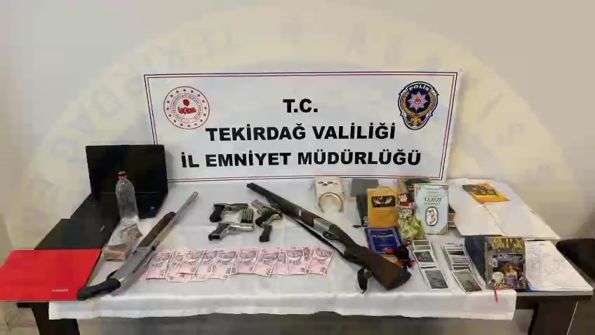 Sevgililer Günü’nde 'Aşk Büyüsü' Tuzağı1 46 Milyonluk Vurgun Yapmışlar!