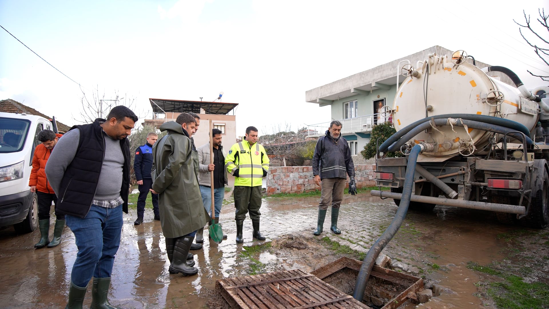Tarihin En Yoğun Yağışlarından Biri Torbalı’yı Etkisi Altına Aldı. (7)
