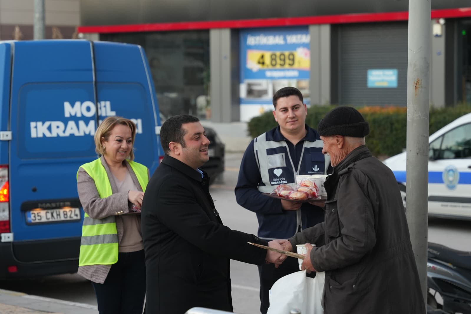 Torbalı Belediye Başkanı Övünç Demir, Ramazan Ayının Ilk Günü Ilçedeki Sosyal Yardım Ve Etkinlik Programlarını Duyurdu (5)