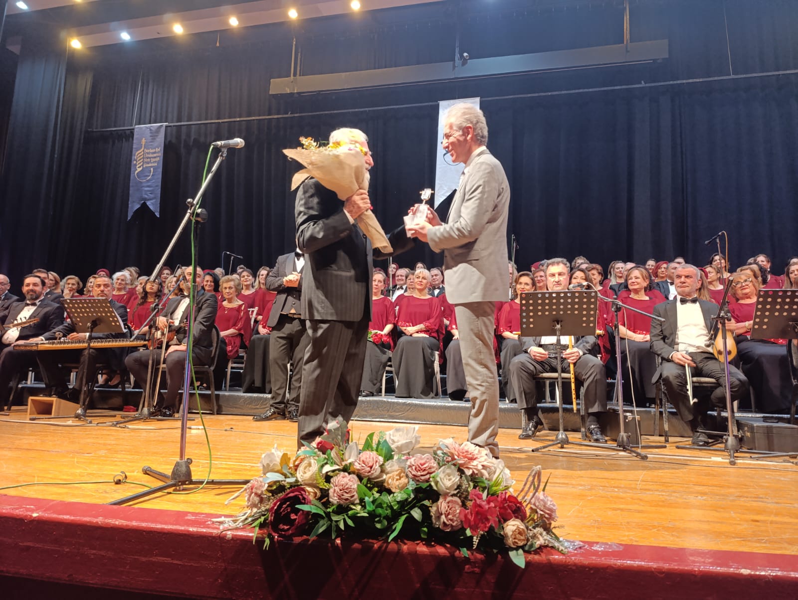 Türk Müziğine Hizmet Edenler Ödülleri Akm’de Verildi (1)