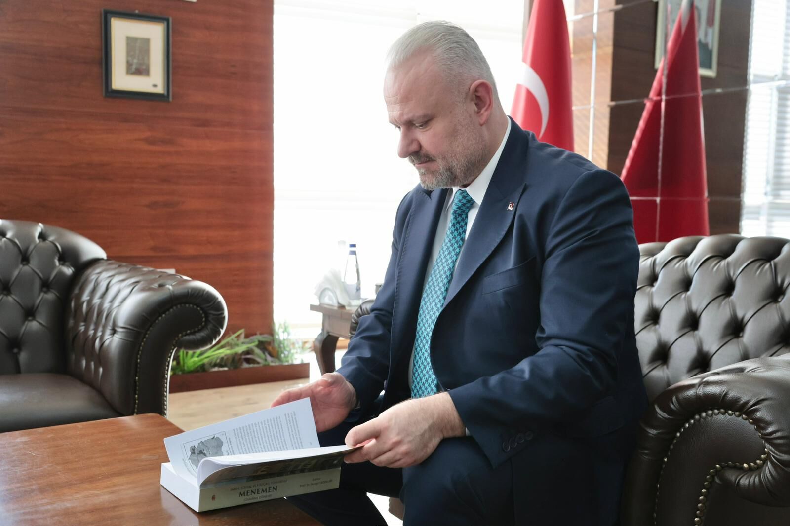 Menemen’in geçmişi kitapla gün yüzüne çıktı