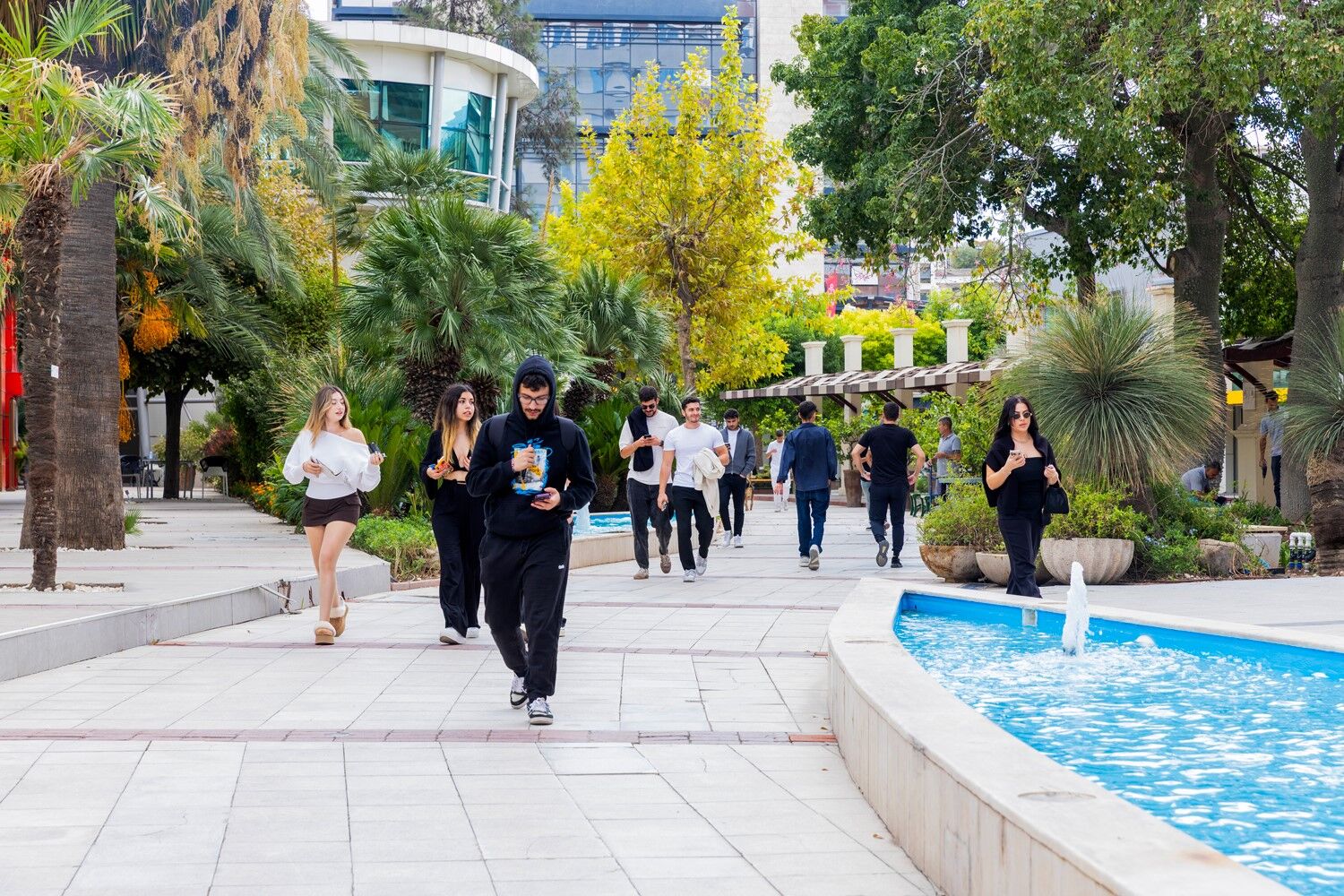 Yaşar Üniversitesi, Sürdürülebilir Kampüs Vizyonu Doğrultusunda Hayata Geçirdiği Yeni Eğitim Binasında Kurduğu Yağmur Suyu Hasat Sistemiyle Dikkat Çekici Bir Başarıya Imza Attı (2)