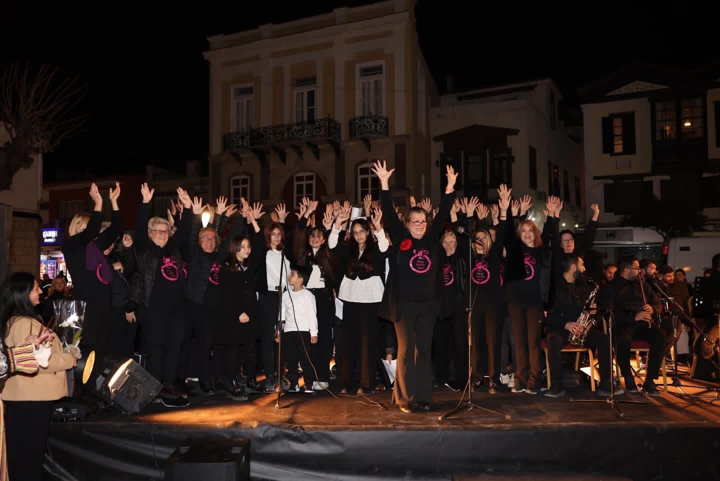 8 Mart’ta Çeşme Meydanı Kadınlarındı (9)