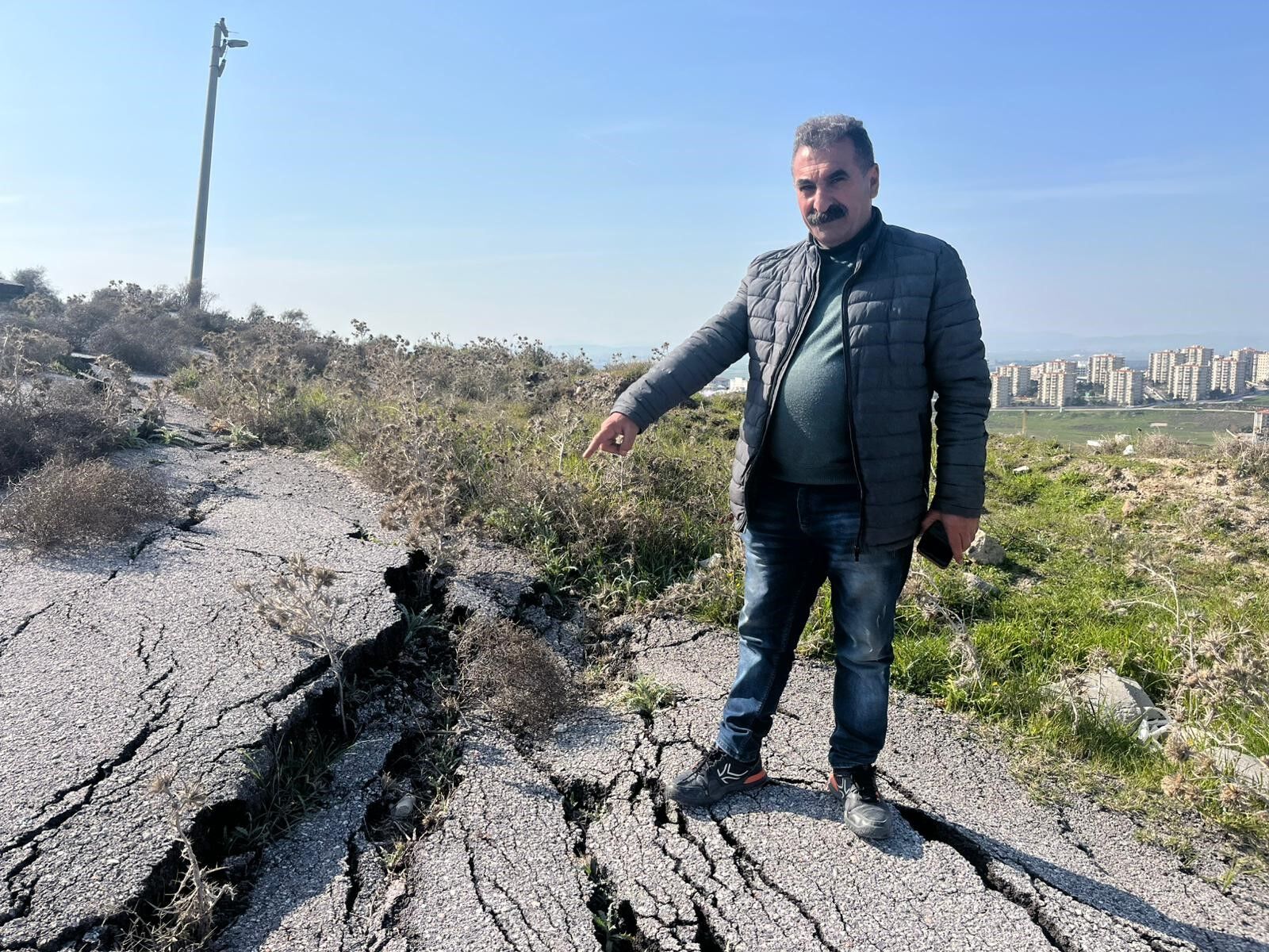 Çiğli’de çöp tesisinin yarattığı heyelan mahalleyi tehdit ediyor