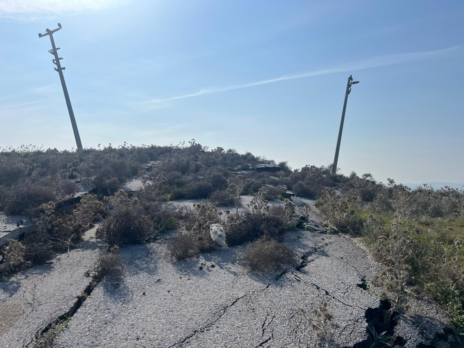 Çiğli’de çöp tesisinin yarattığı heyelan mahalleyi tehdit ediyor