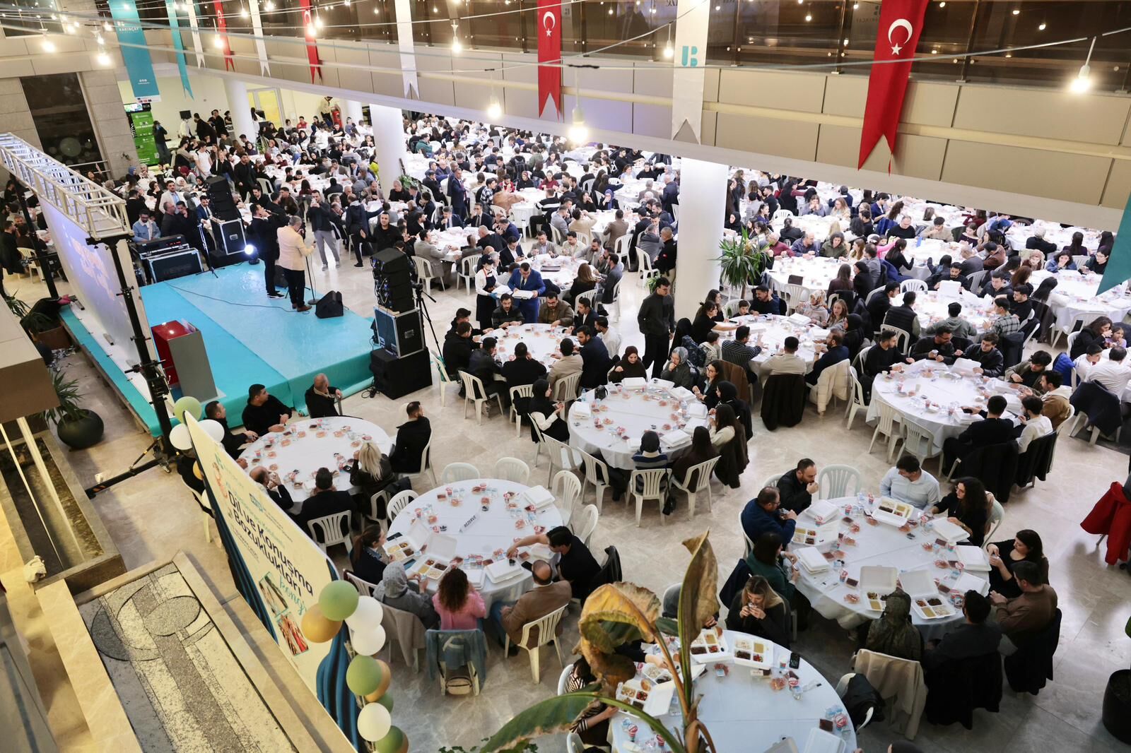 Ak Parti Gençliği Kampüste Öğrencilerle Iftarda (2)