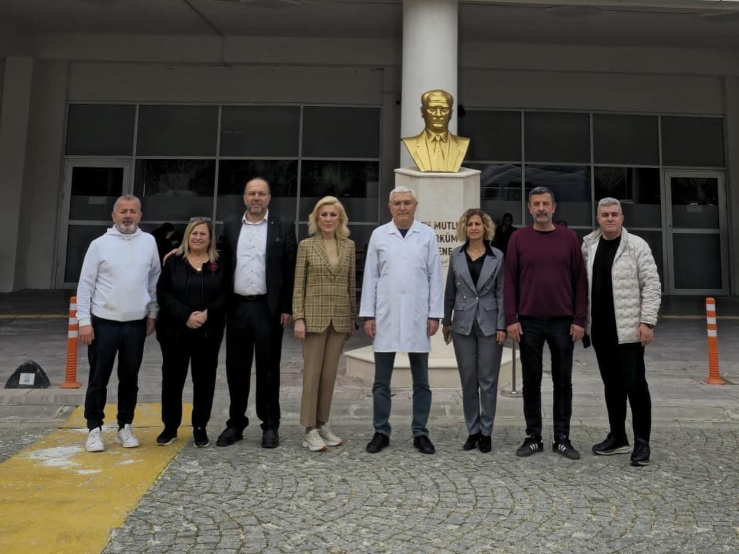 Ak Parti İzmir Milletvekili Şebnem Bursalı’dan Geçmiş Olsun Ziyareti (1)