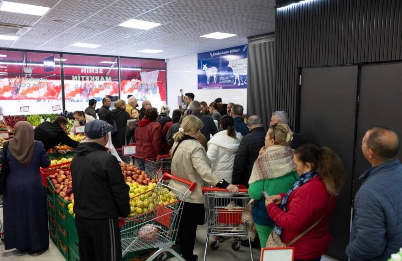 Balçova Belediyesi’nin Sosyal Marketi Hizmete Başladı; Vatandaşlar Uygun Fiyatlı, Sağlıklı Ve Güvenilir Ürünlere Erişim Imkânı Buluyor (6)