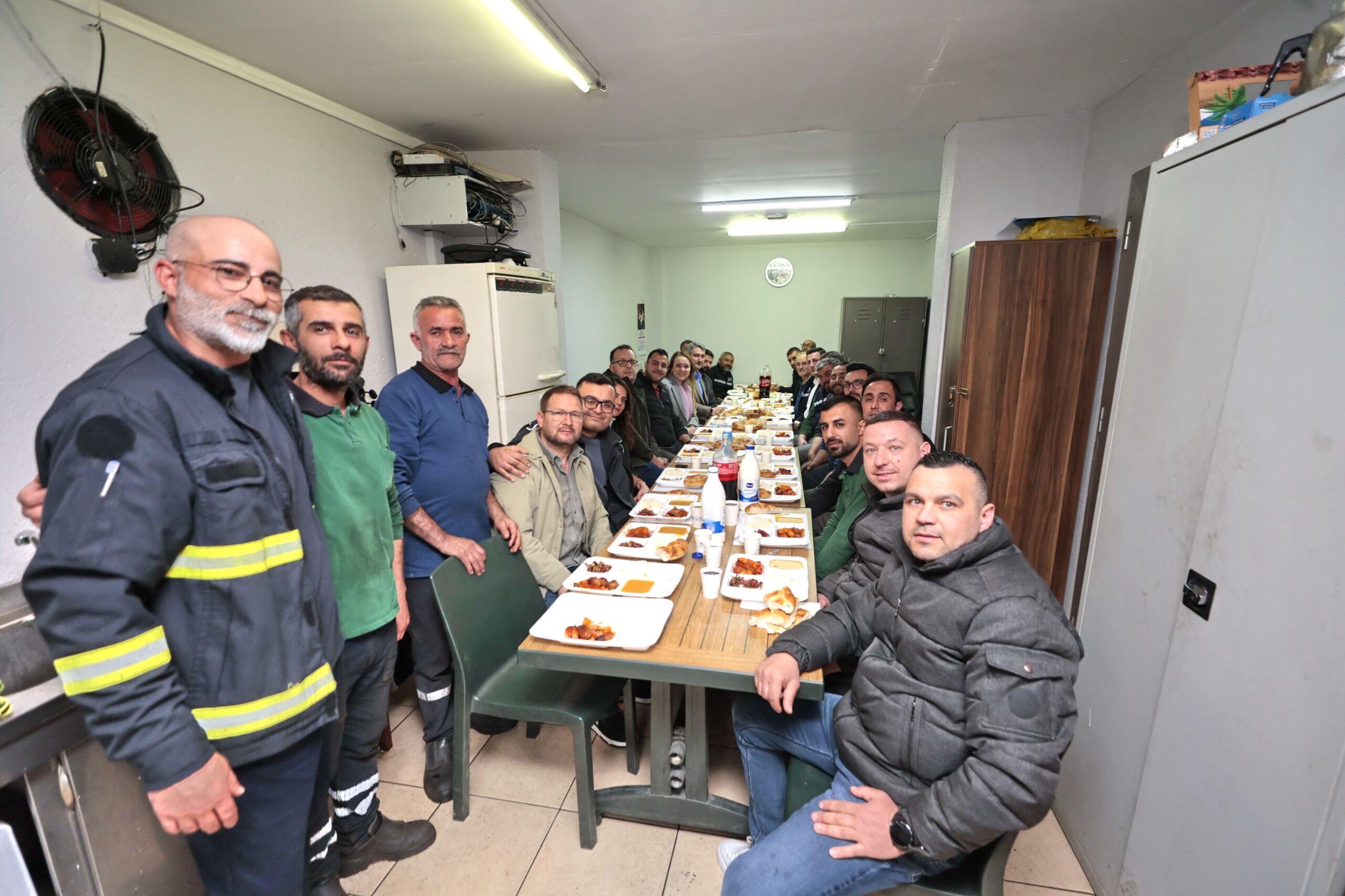 Başkan Mutlu, Emekçilerle Kadir Gecesi Iftarında Buluştu (2)