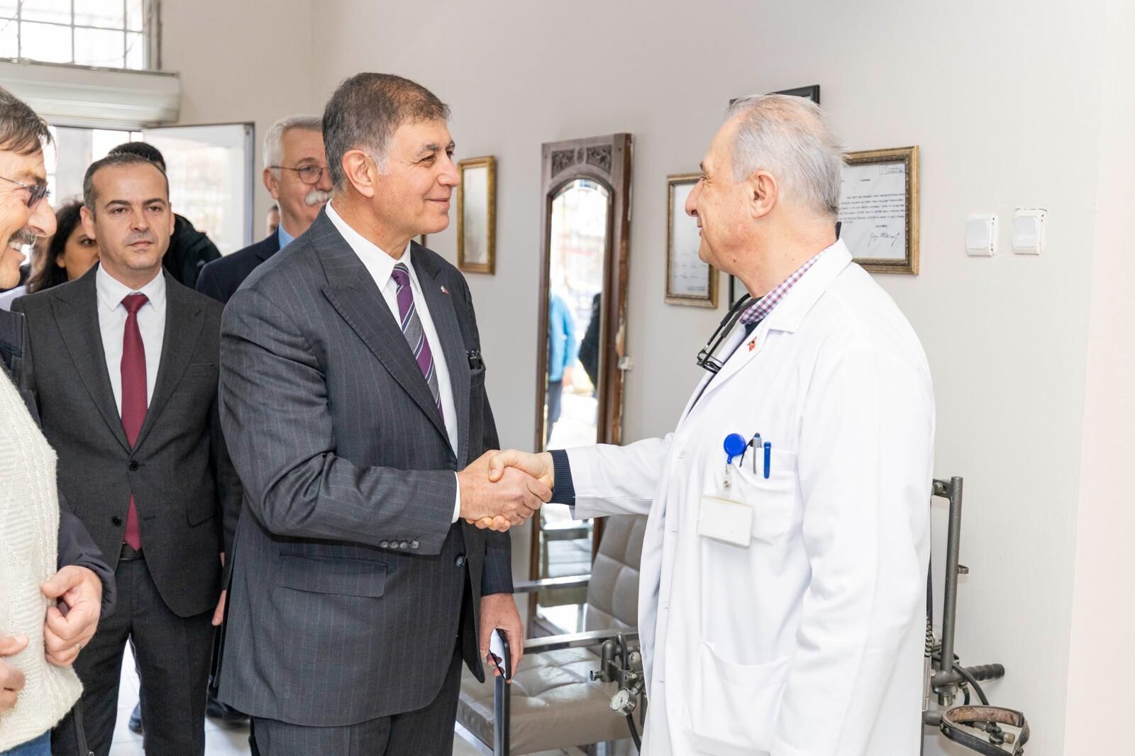 Başkan Tugay Meslektaşlarıyla Tıp Bayramı’nı Kutladı (7)