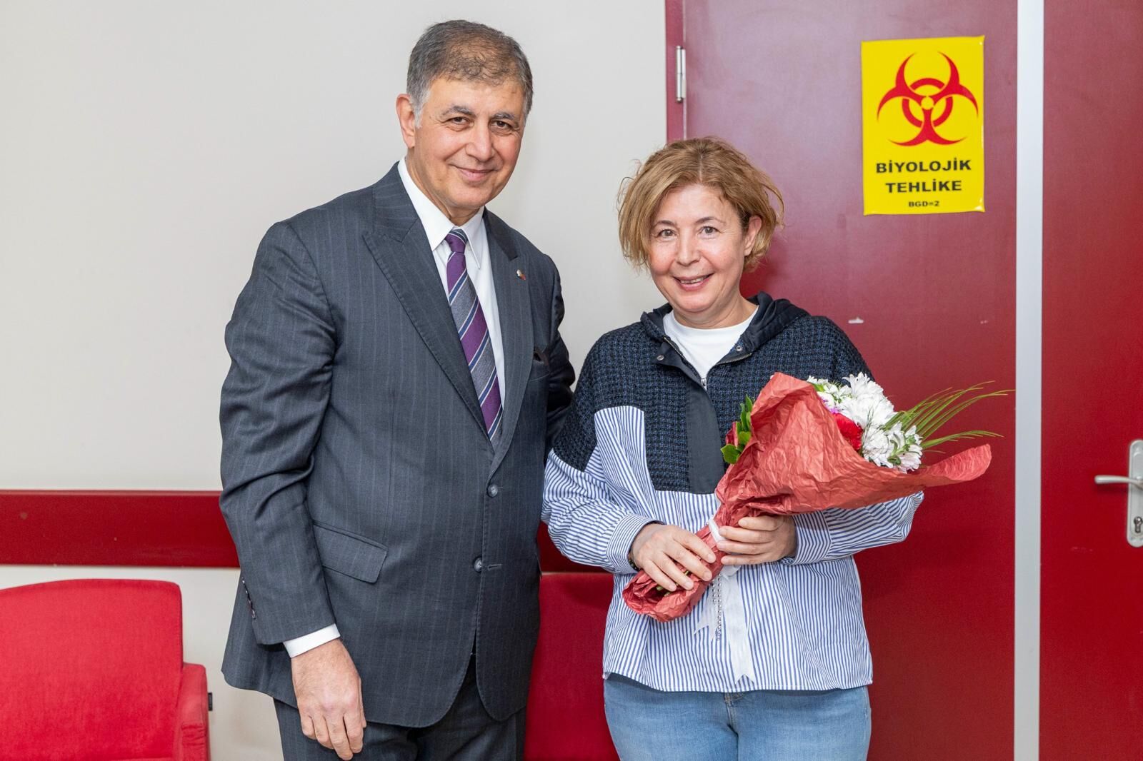 Başkan Tugay Meslektaşlarıyla Tıp Bayramı’nı Kutladı (9)