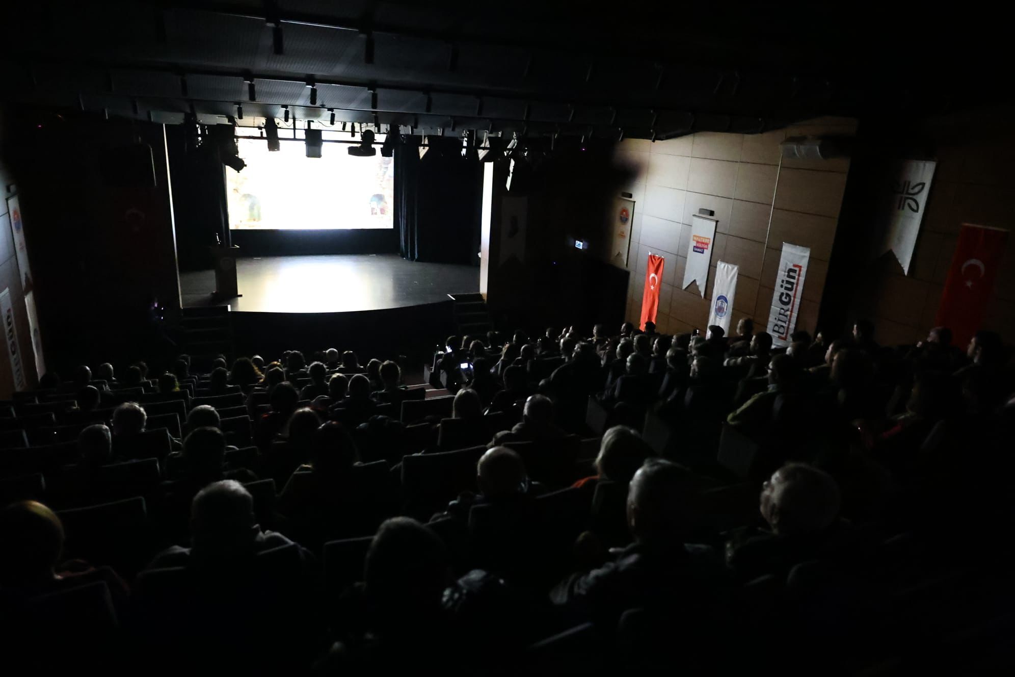 Belgesel Gösteri̇mi̇ Ve Söyleşi̇ İstanbul (2)