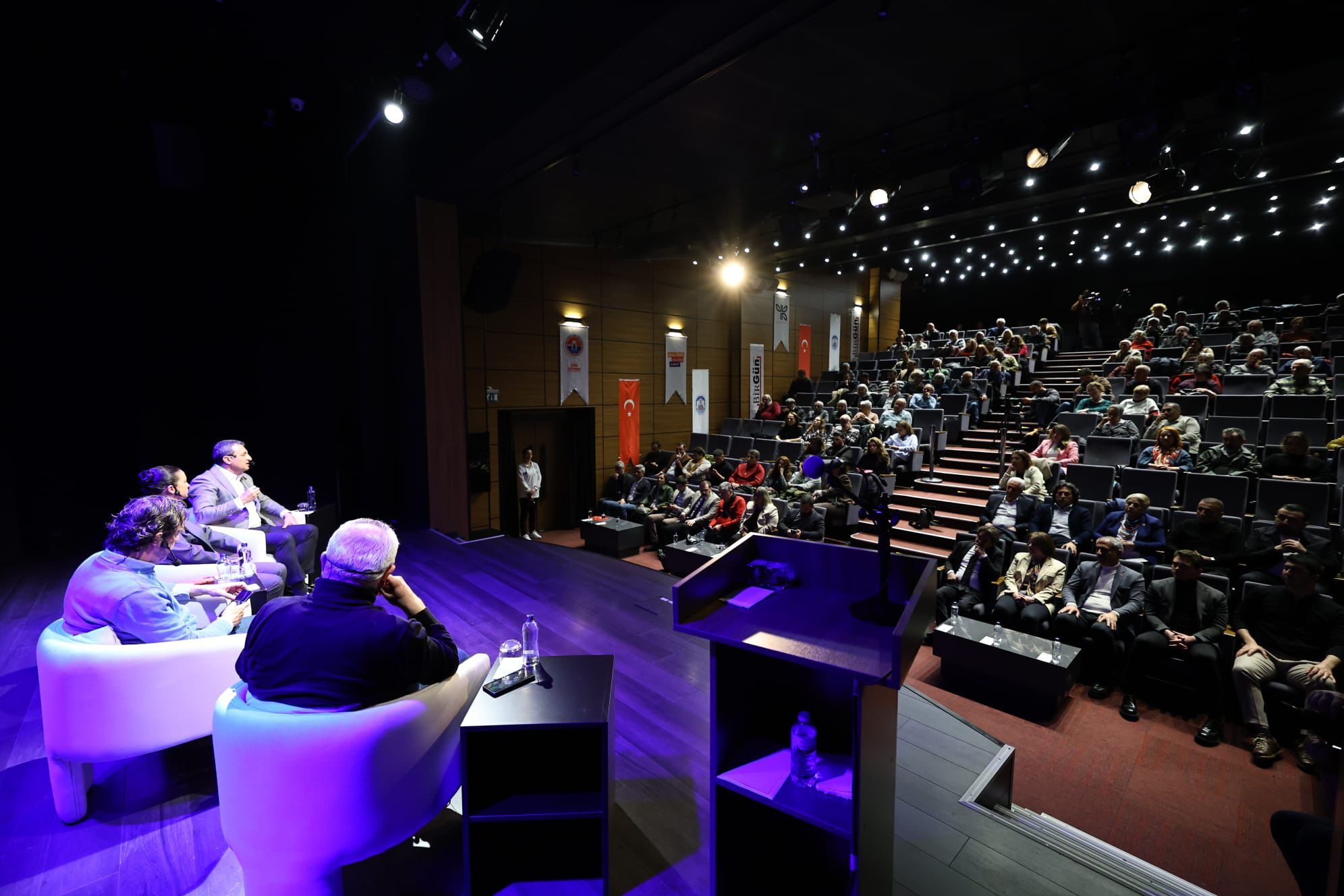 Belgesel Gösteri̇mi̇ Ve Söyleşi̇ İstanbul (4)