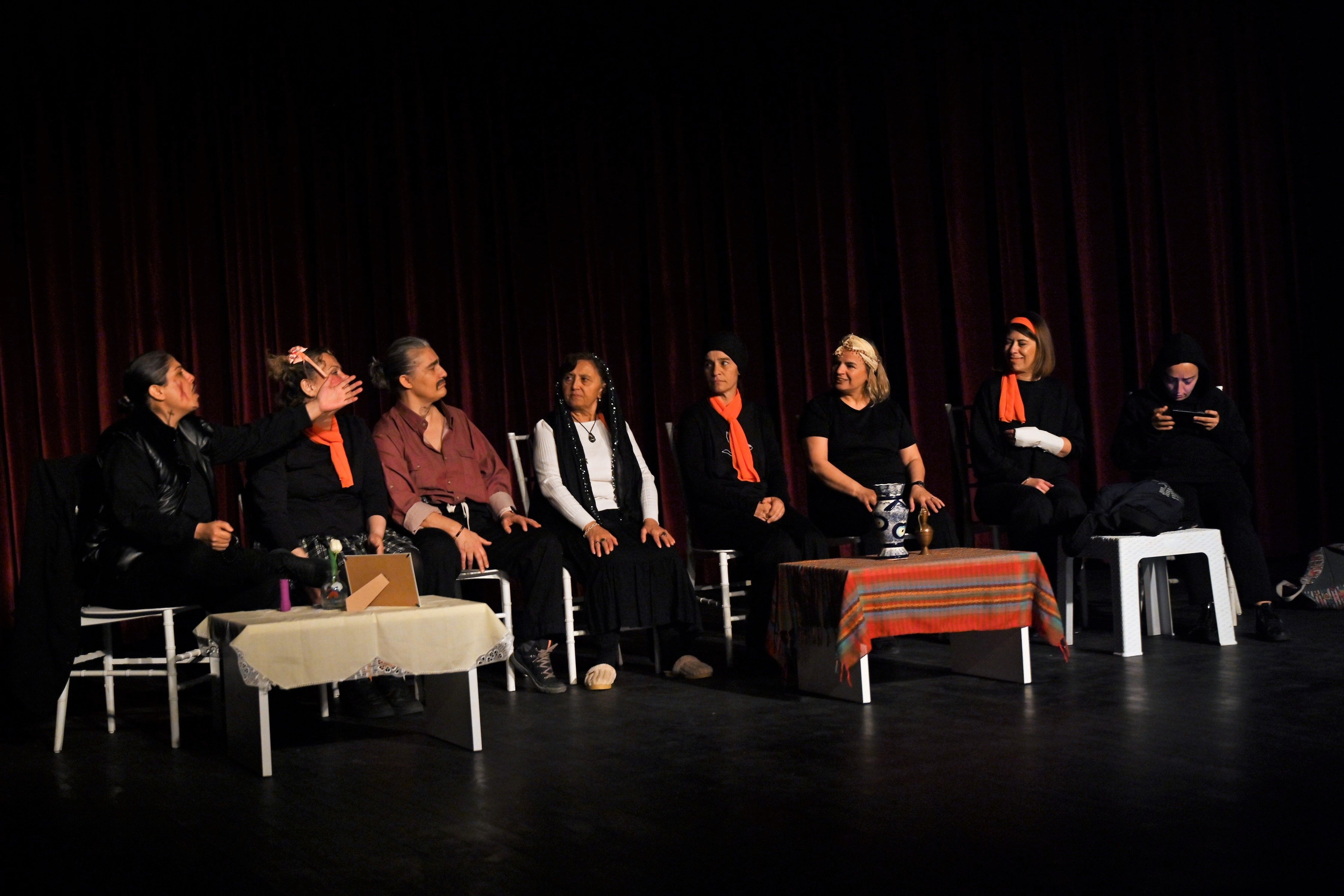 Bornova Belediyesi, 8 Mart Dünya Emekçi Kadınlar Günü Kapsamında Düzenlediği Etkinliklerle Kadınların Yaşam Hikâyelerini Sanat Ve Kültür Aracılığıyla Görünür Kıldı. (2)