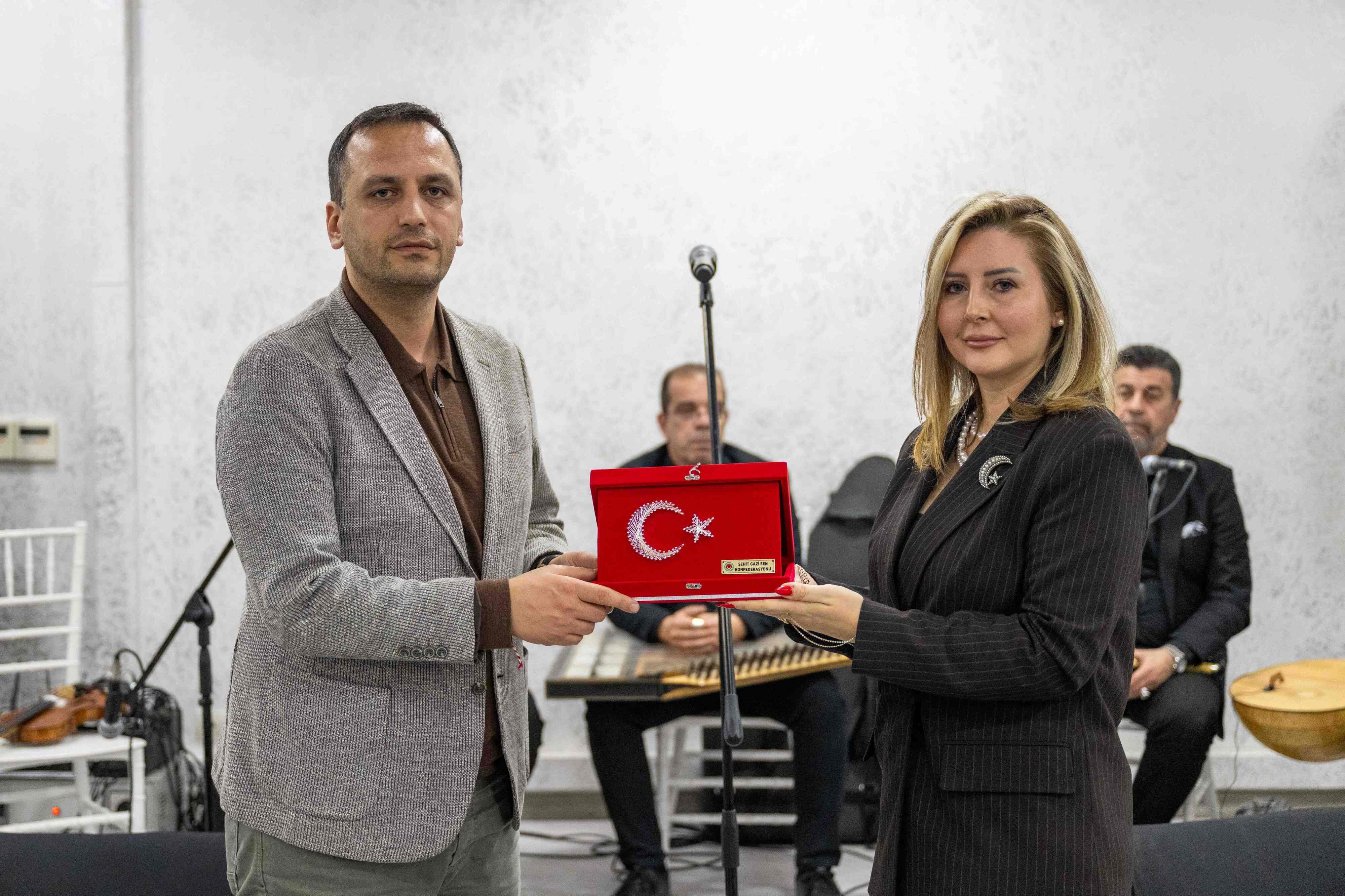 Bornova’da Şehit Aileleri Ve Gazilerle Duygu Dolu Buluşma! (7)