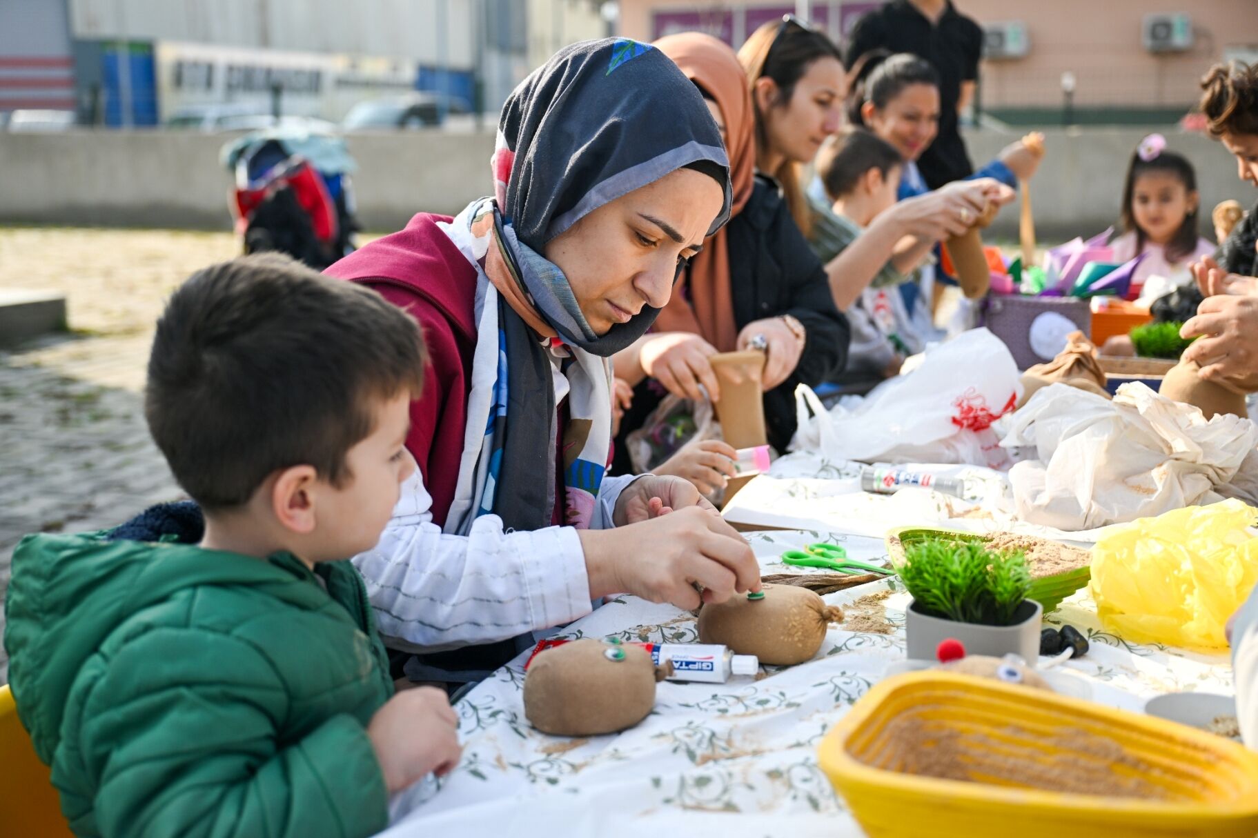 Bornovalı Minikler “Çim Adam Atölyesi” Ile Eğlendi (5)