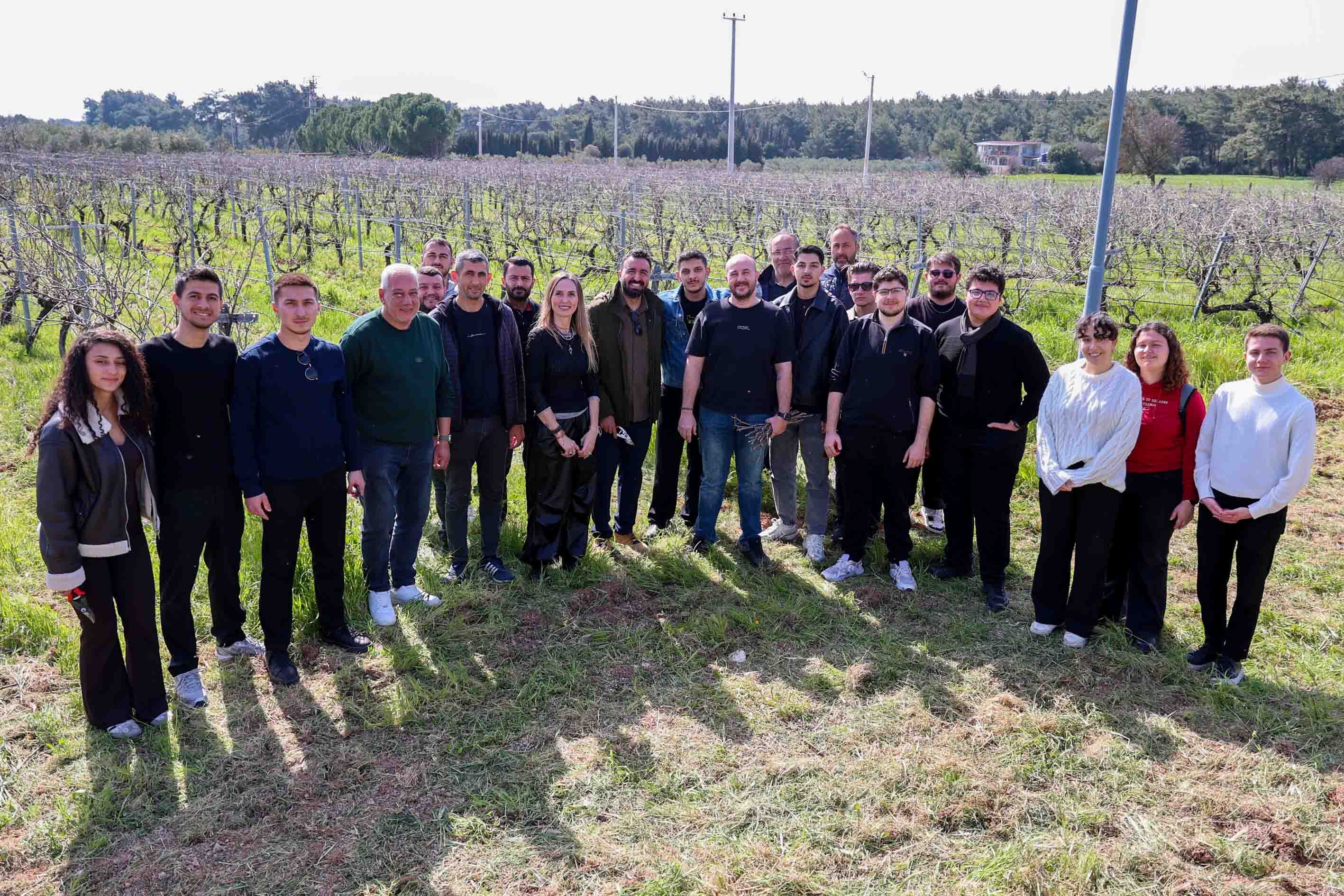 Buca’nın Bağlarında Mühendisler Yetişiyor (7)