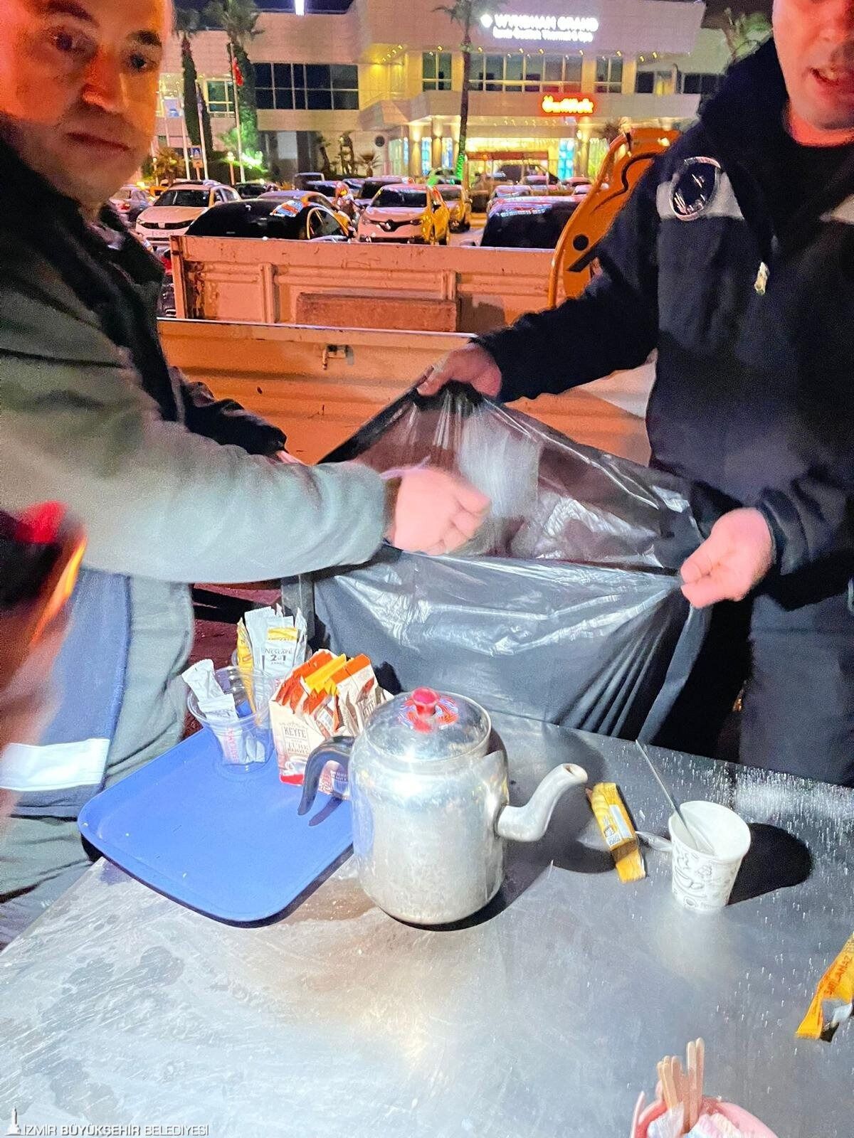 Büyükşehir Zabıtası Sahada 111