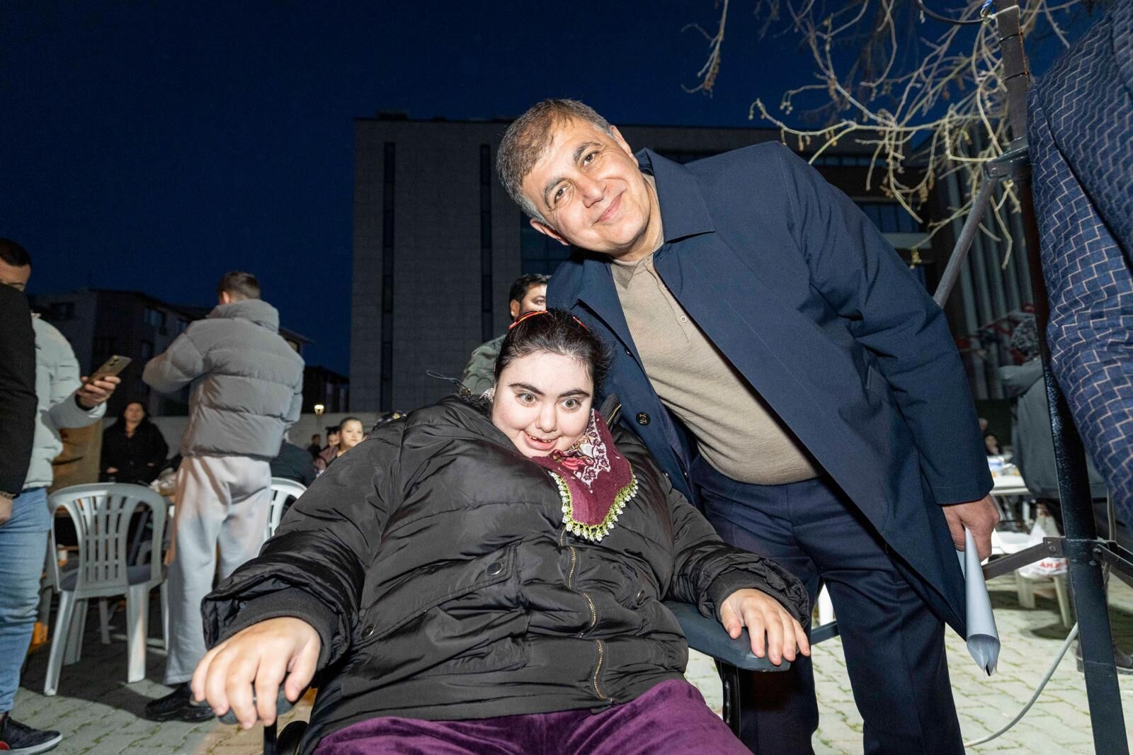 Çamdibi’nde Binlerce Kişiyi Buluşturan Iftar Sofrası (1)