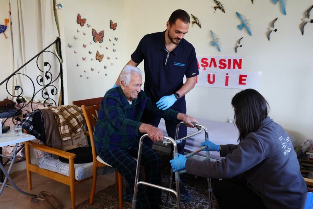 Çeşme Belediyesinden Bayram Öncesi Anlamlı Destek (5)