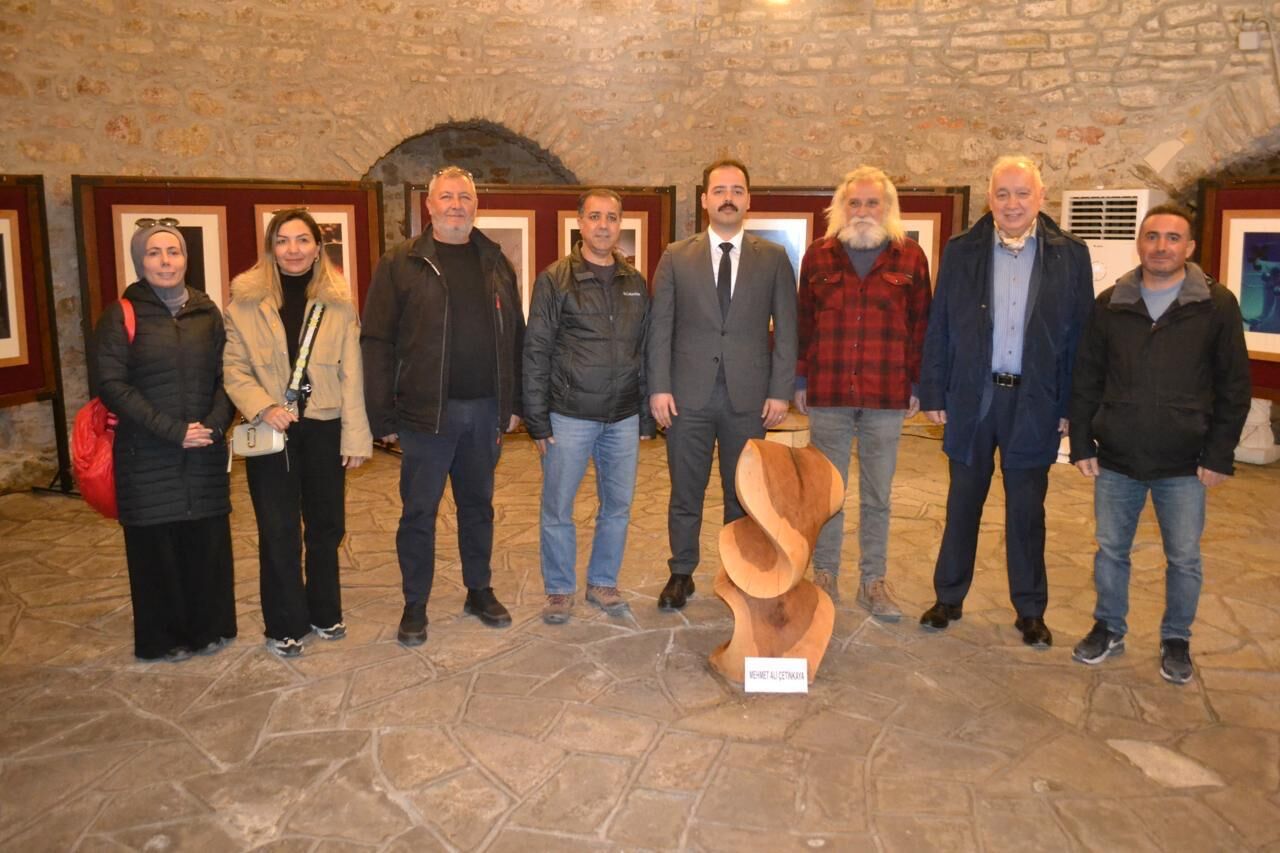 Çeşme Kalesi'nde Emel Nilgün Süldür'ün 'Still Life' Sergisi Açıldı (6)