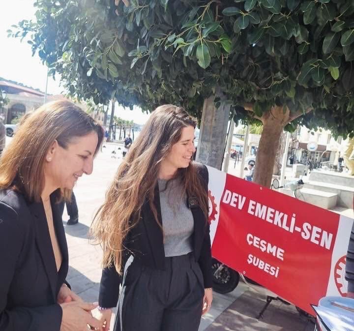 Çeşme’de Emeklilerden Bayram Ikramiyesi Için Imza Kampanyası (4)