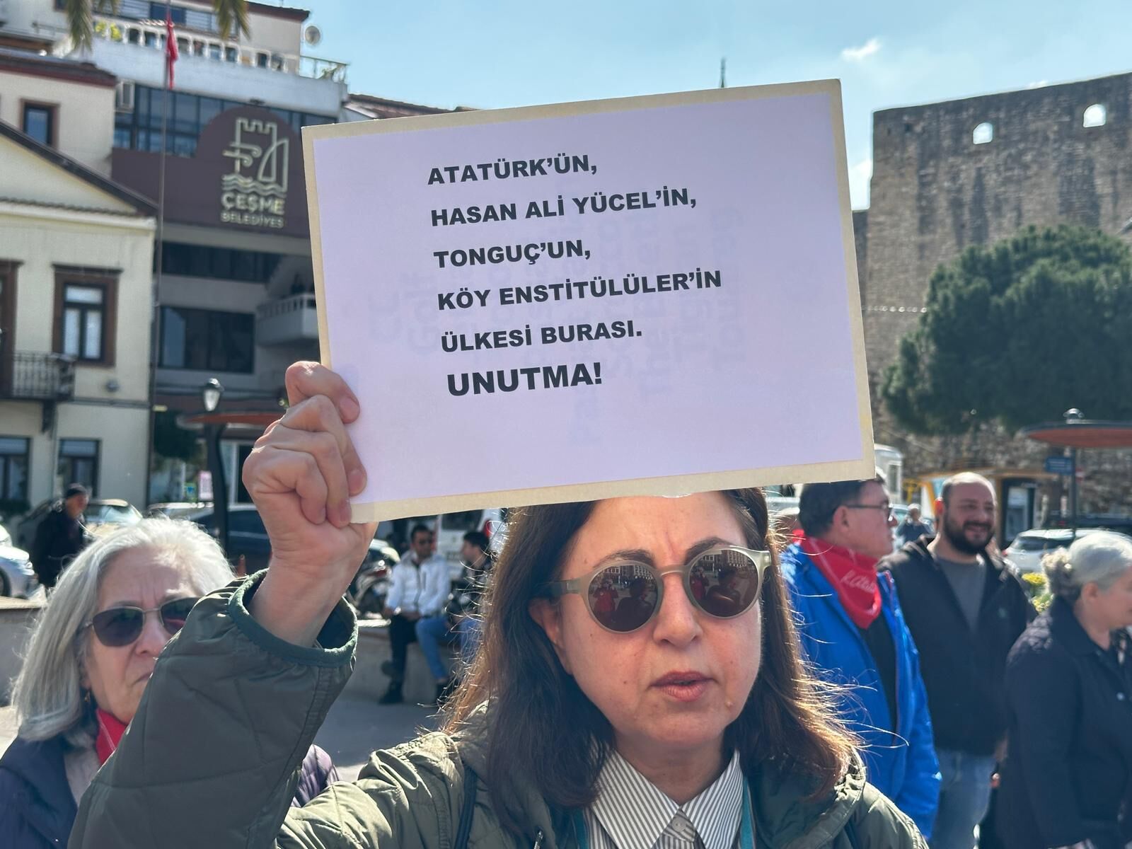 Çeşme’de Öğretmenler Şiddete Karşı Iş Bıraktı (4)