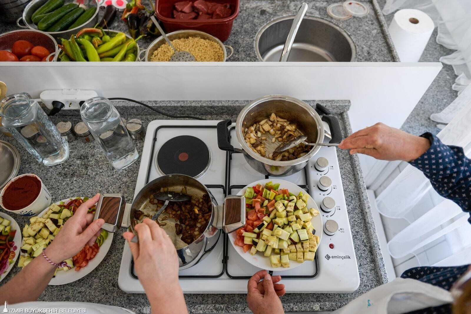 Çiğli’de Dayanışma Kaynıyor 111