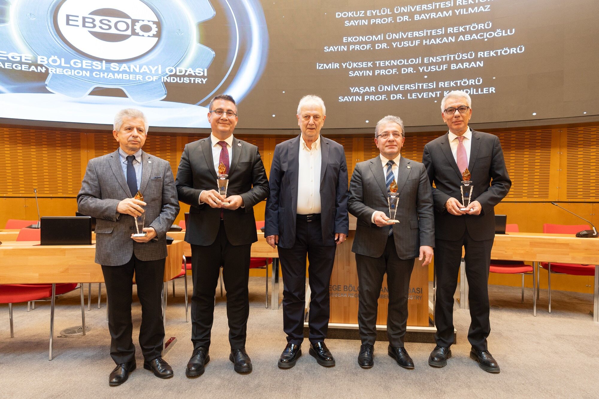 Ebso’dan Yaşar Üniversitesi’ne Üstün Hizmet Onur Ödülü (2)