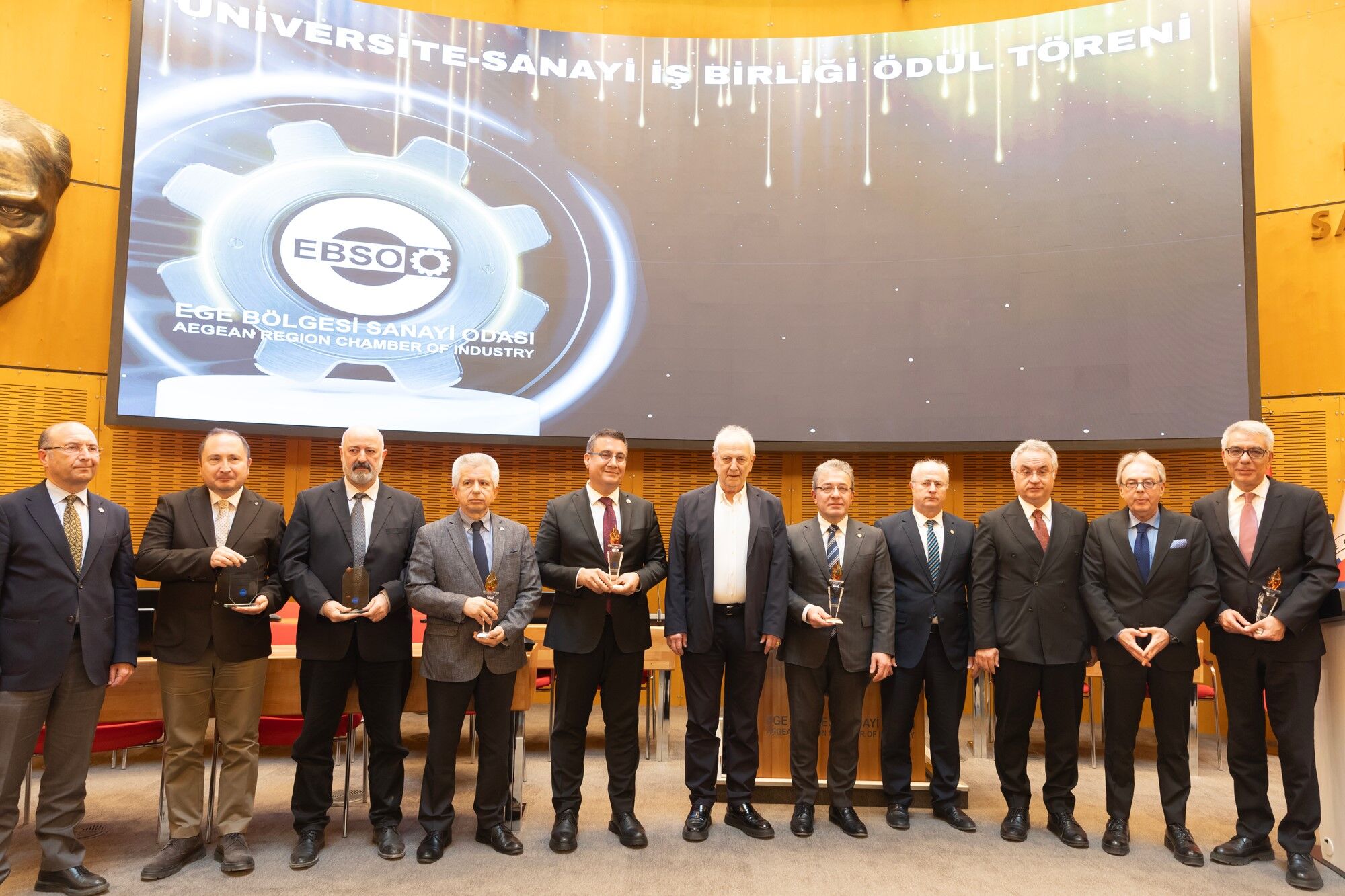 Ebso’dan Yaşar Üniversitesi’ne Üstün Hizmet Onur Ödülü (4)