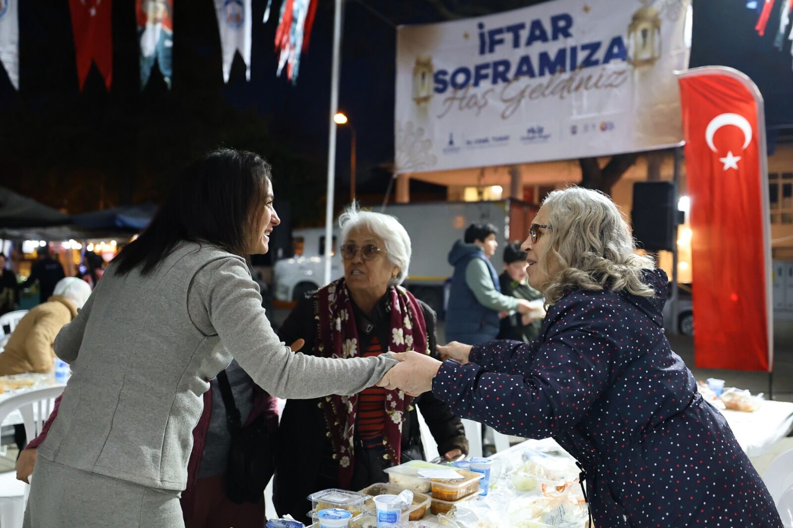 Efes Selçuk’ta Dayanışma Sofrası (5)