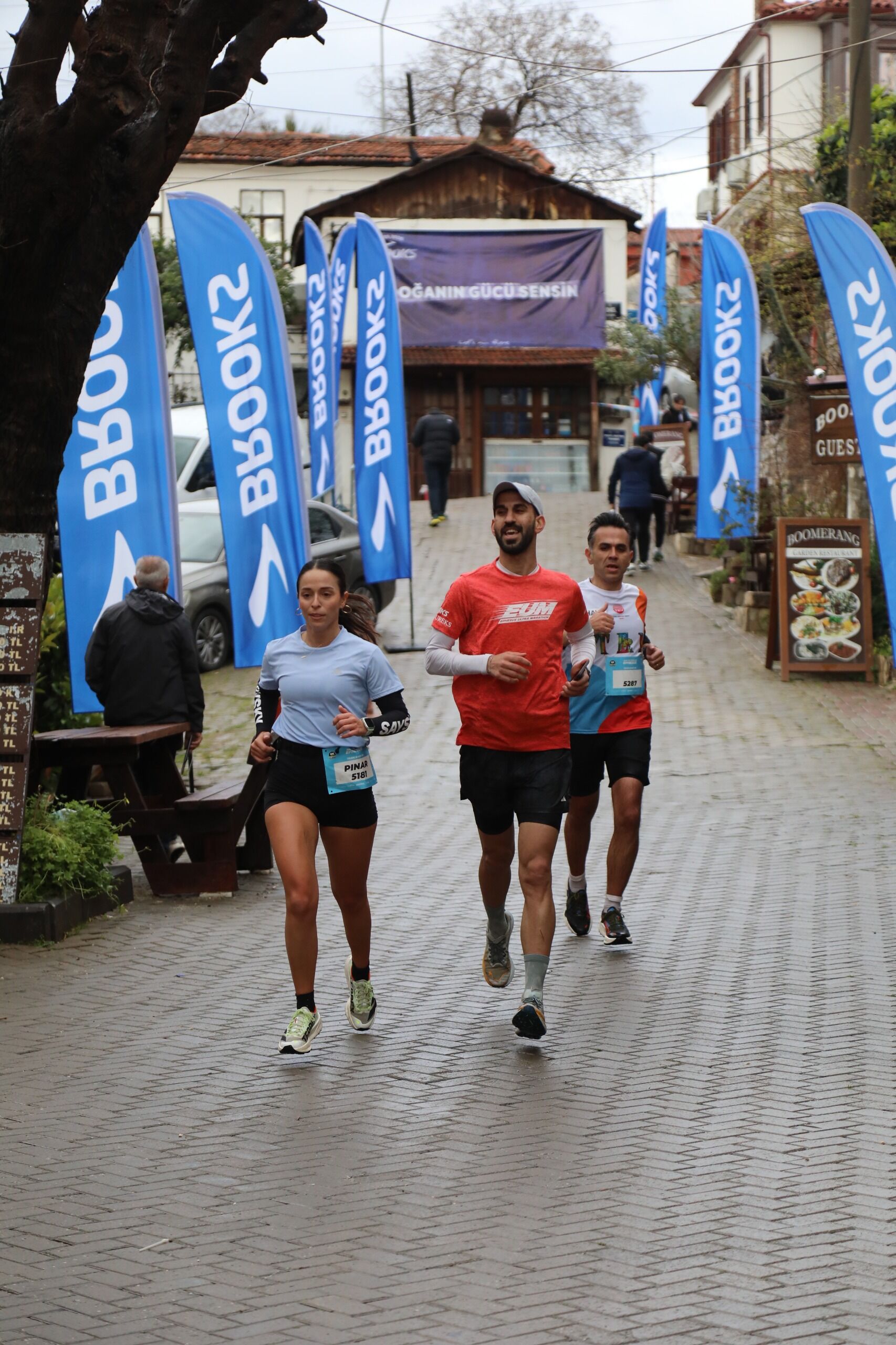 Efes Ultra Maratonu 2026’Da Binlerce Koşucu Parkurdaydı (2)