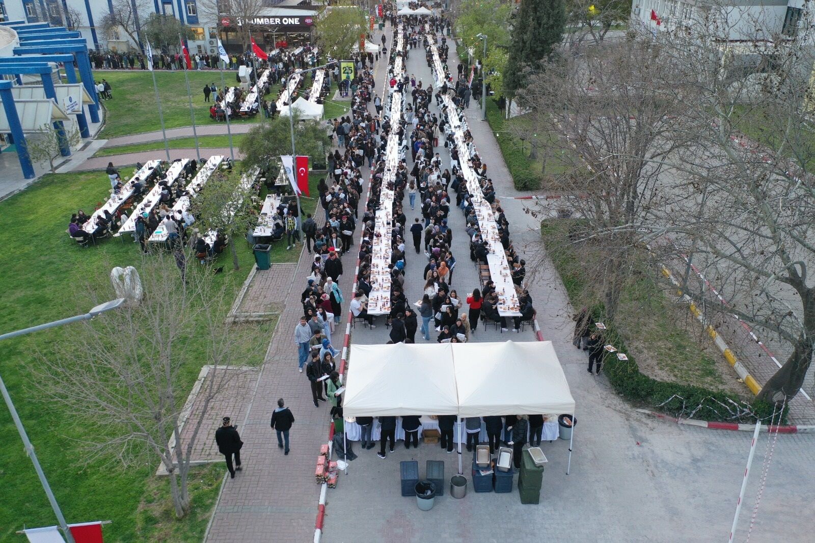 Ege Üniversitesi’nden Kampüste Dayanışma Dolu Iftar (4)