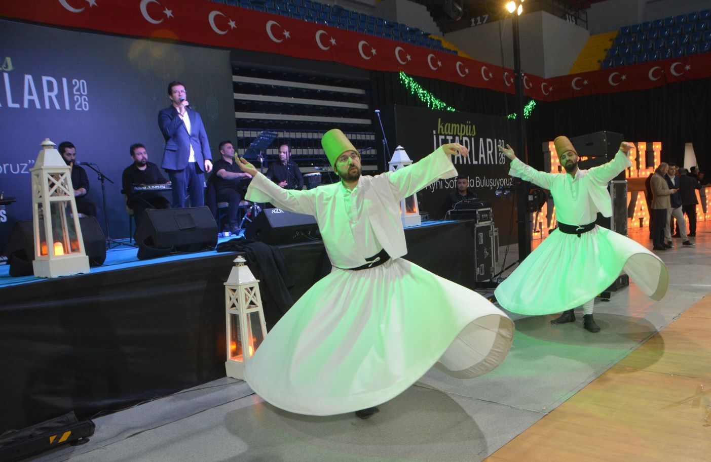 İzmir’de üniversiteli gençler ‘Kampüs İftarları’nda buluştu