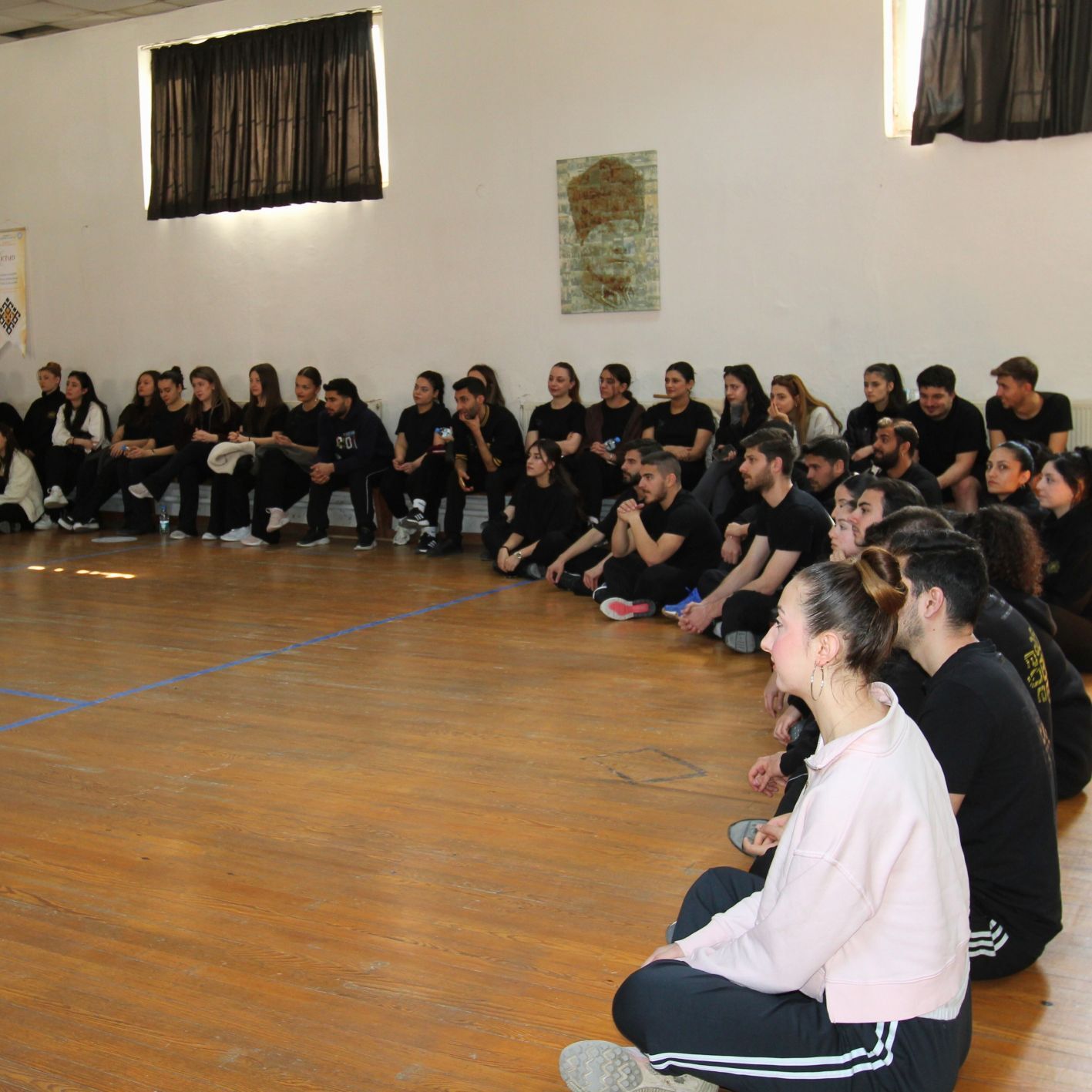 Eü’de Sahne Arkasının Görünmeyen Kahramanları Konuşuldu (2)