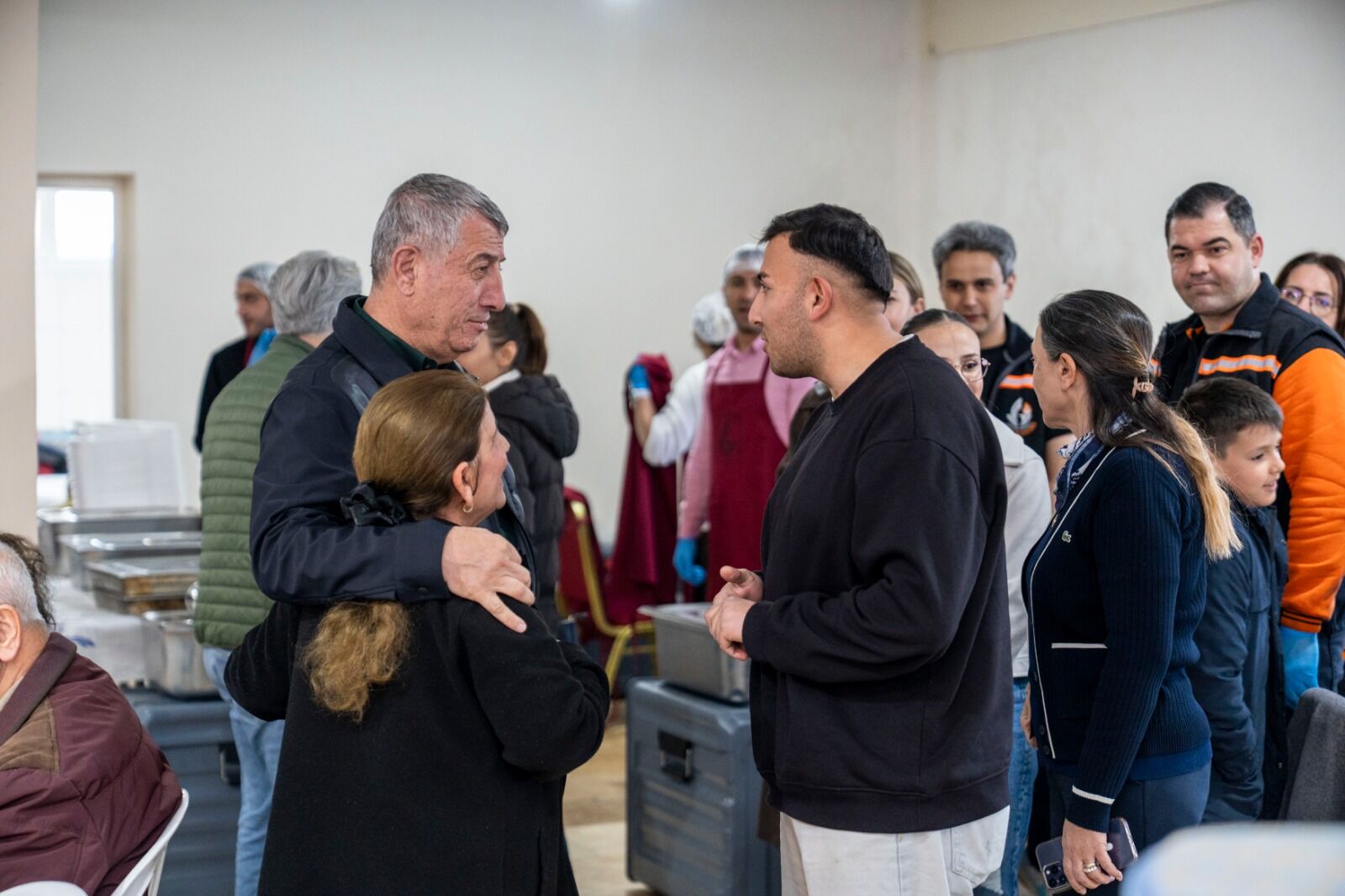 Güzelbahçe Belediyesi, Ramazan Ayının Birlik Ve Dayanışma Ruhunu Yaşatmak Amacıyla Şehit Ve Gazi Ailelerini Özel Bir Iftar Sofrasında Buluşturdu (6)
