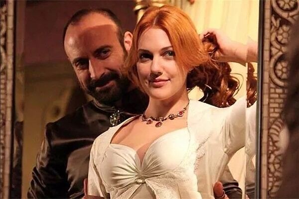 Halit Ergenç Ve Meryem Uzerli 15 Yıl Aradan Sonra Aynı Projede! (2)