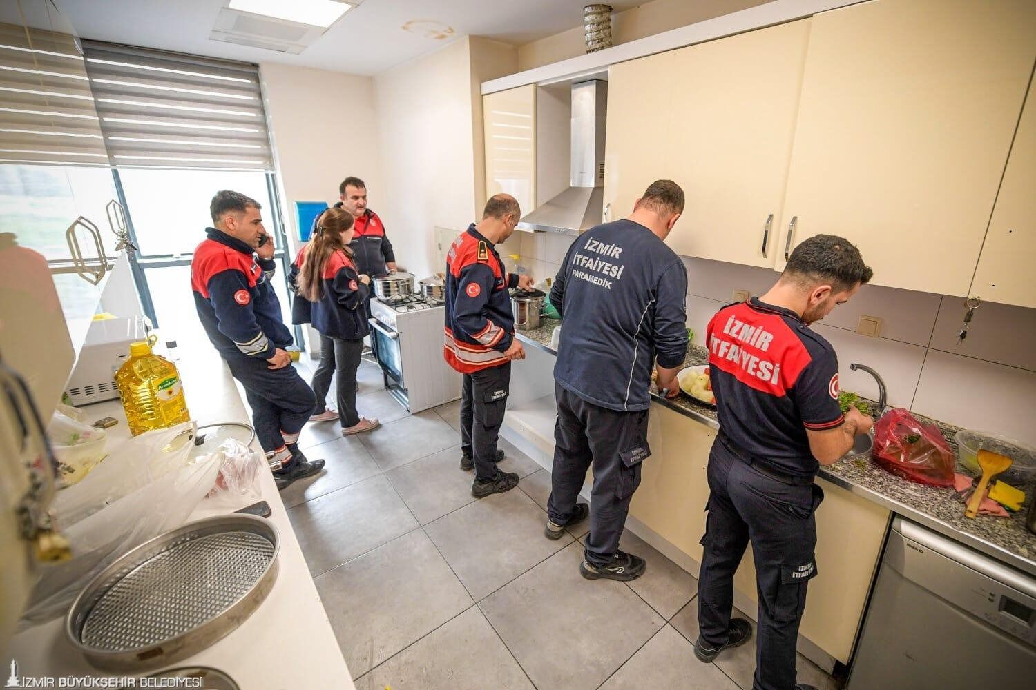 İftara Niyetlenip Yangına Koşuyorlar 22