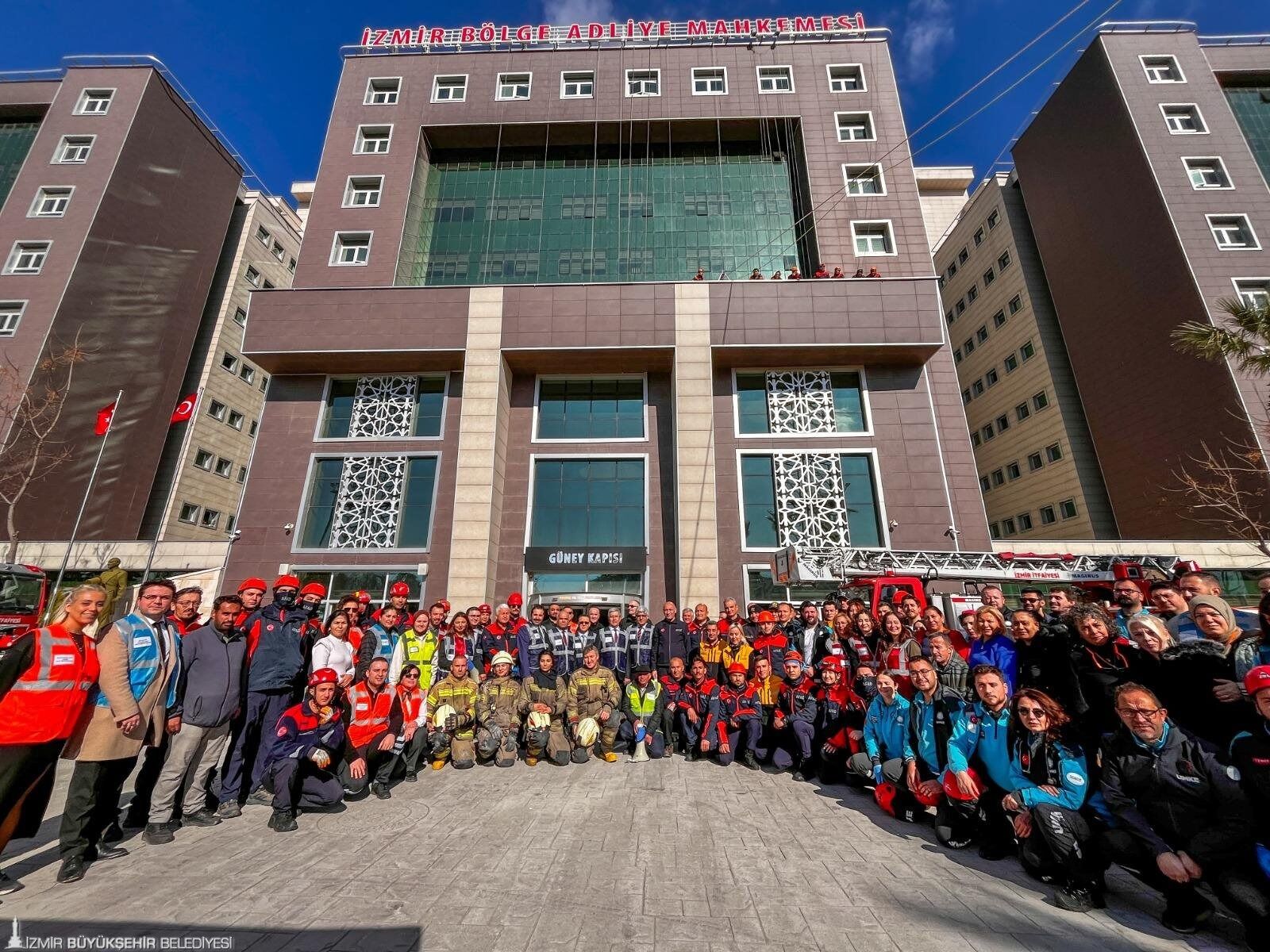 İzmir Adliyesi’nde Nefes Kesen Bomba Tatbikatı 222,