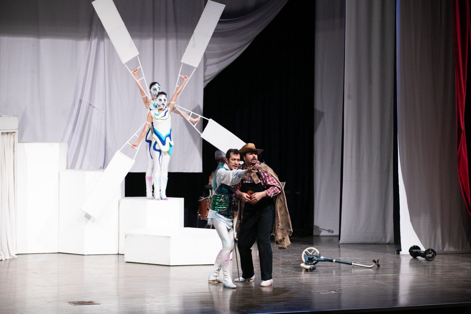 İzmir Büyükşehir Belediyesi Şehir Tiyatroları, Turne Programı Kapsamında Çocuk Oyununu Bu Kez Torbalı’da Sahneye Taşıdı. (4)