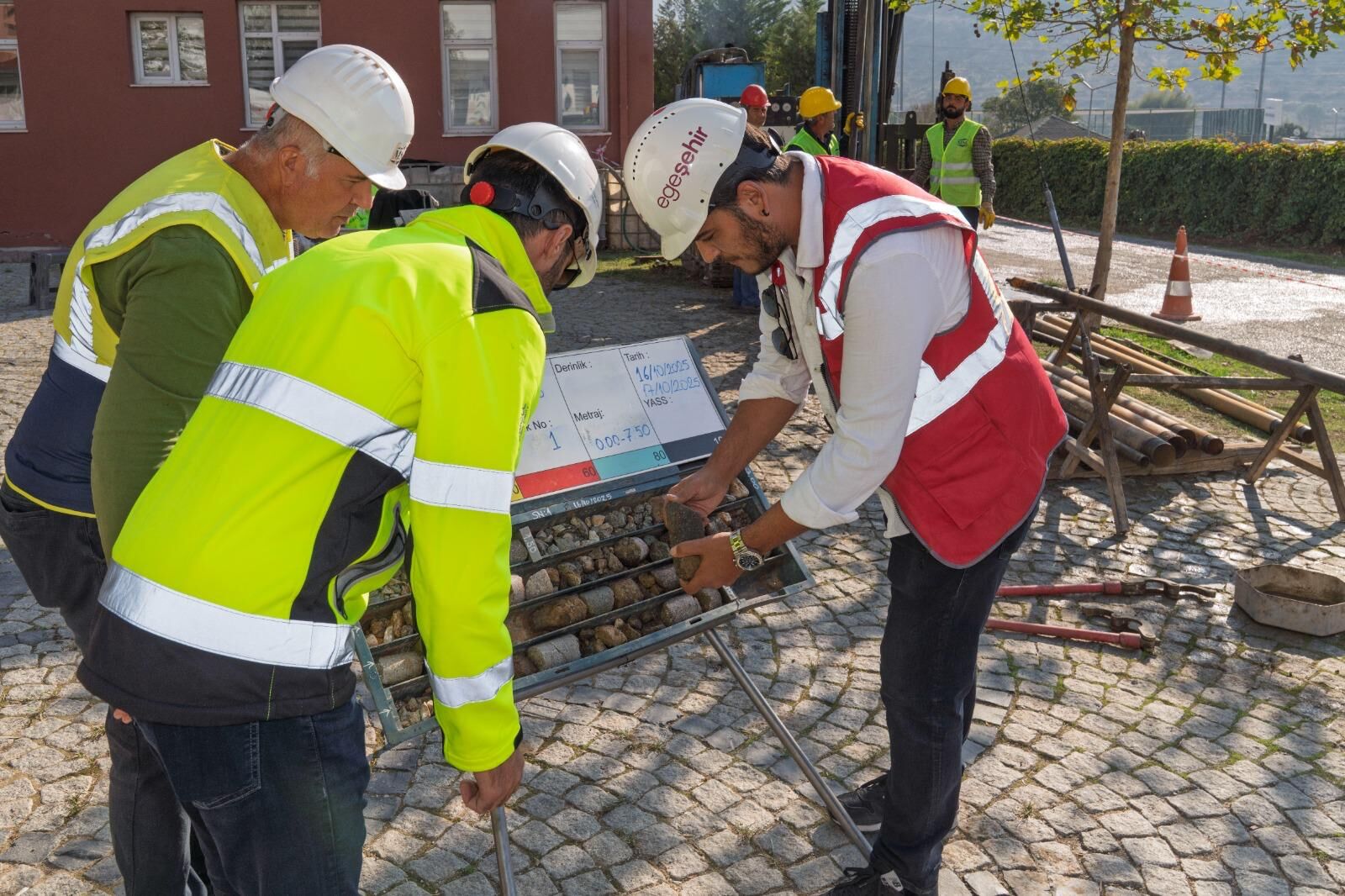İzmir’de Deprem Ve Afetlere Karşı Büyük Seferberlik (7)