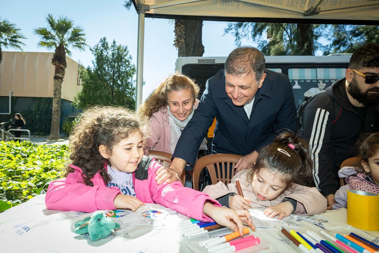 İzmir’de Kadın Emeği Kültürpark’ta Buluştu Başkan Tugay Atatürk'ün Sözüyle Kutladı (11)