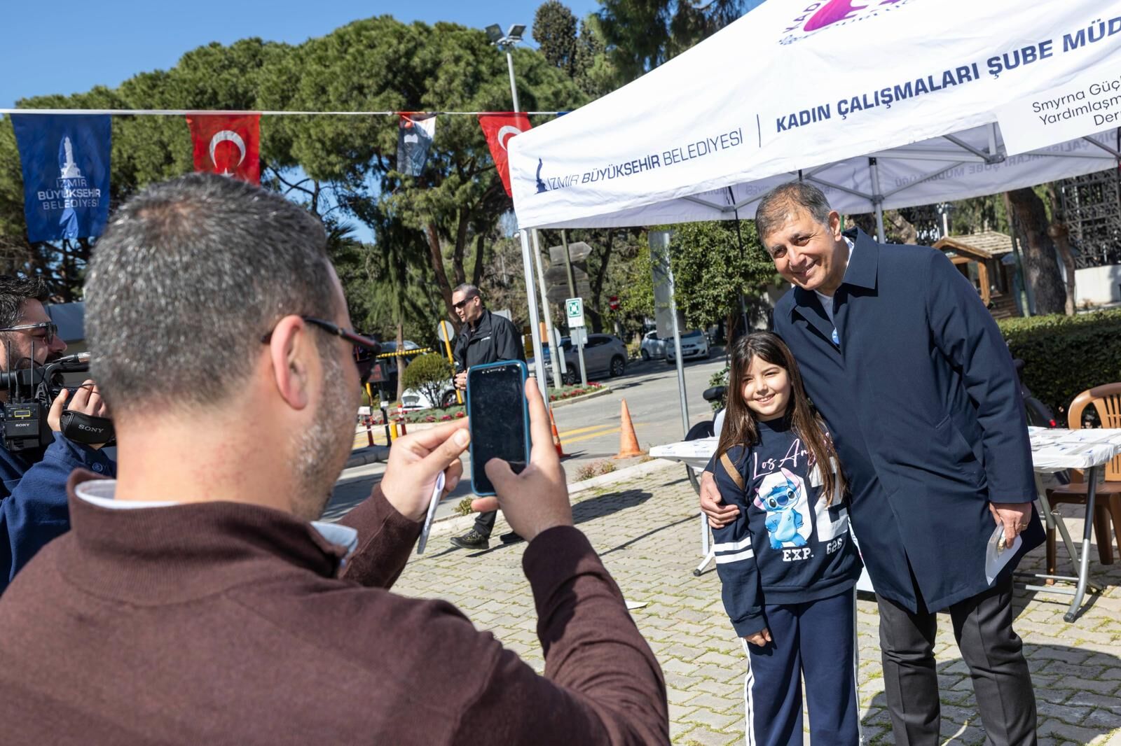 İzmir’de Kadın Emeği Kültürpark’ta Buluştu Başkan Tugay Atatürk'ün Sözüyle Kutladı (6)