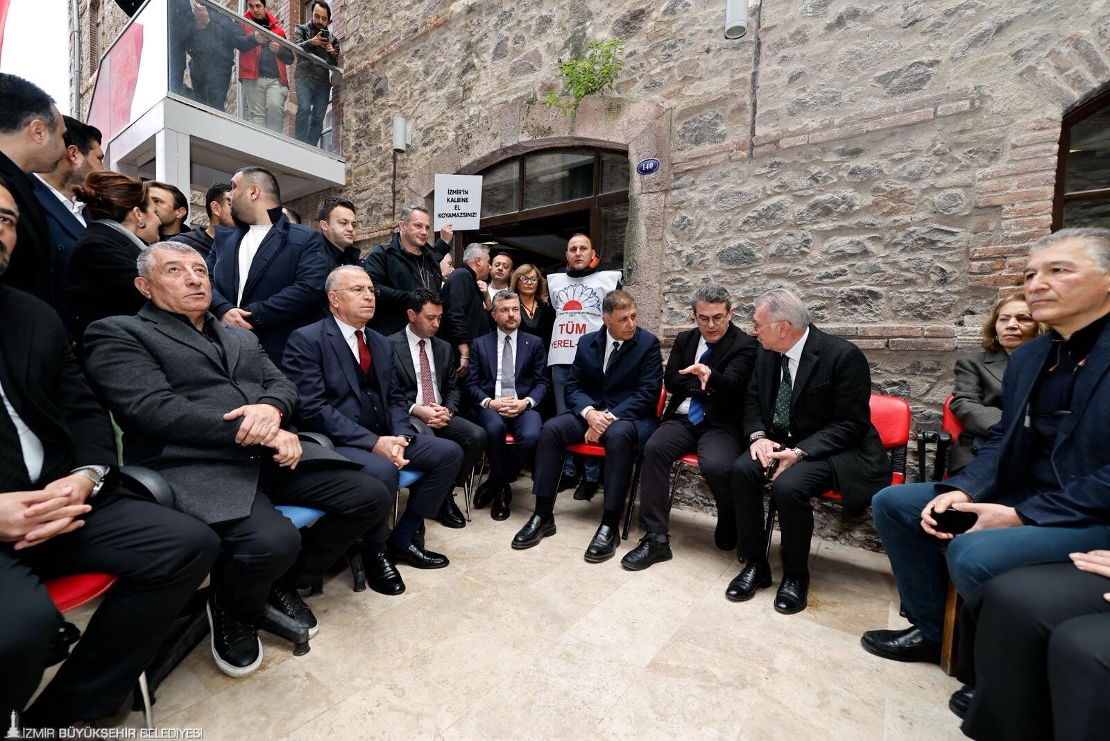 “İzmir’in Hakkını Sonuna Kadar Savunacağız” 222