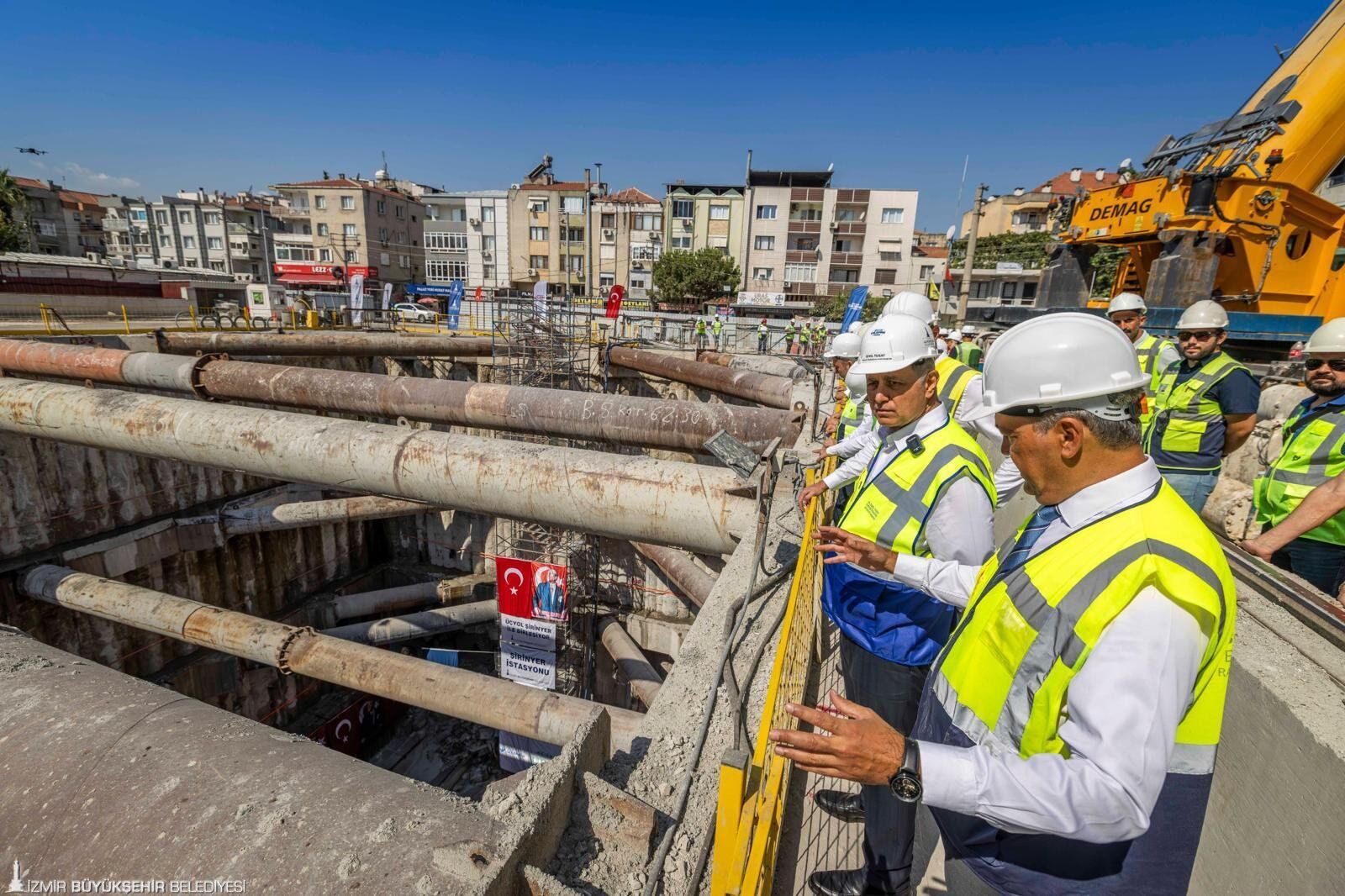 İzmir’in Projeleri Için Iki Yılda 42,5 Milyar Lirayı Aşan Yatırım