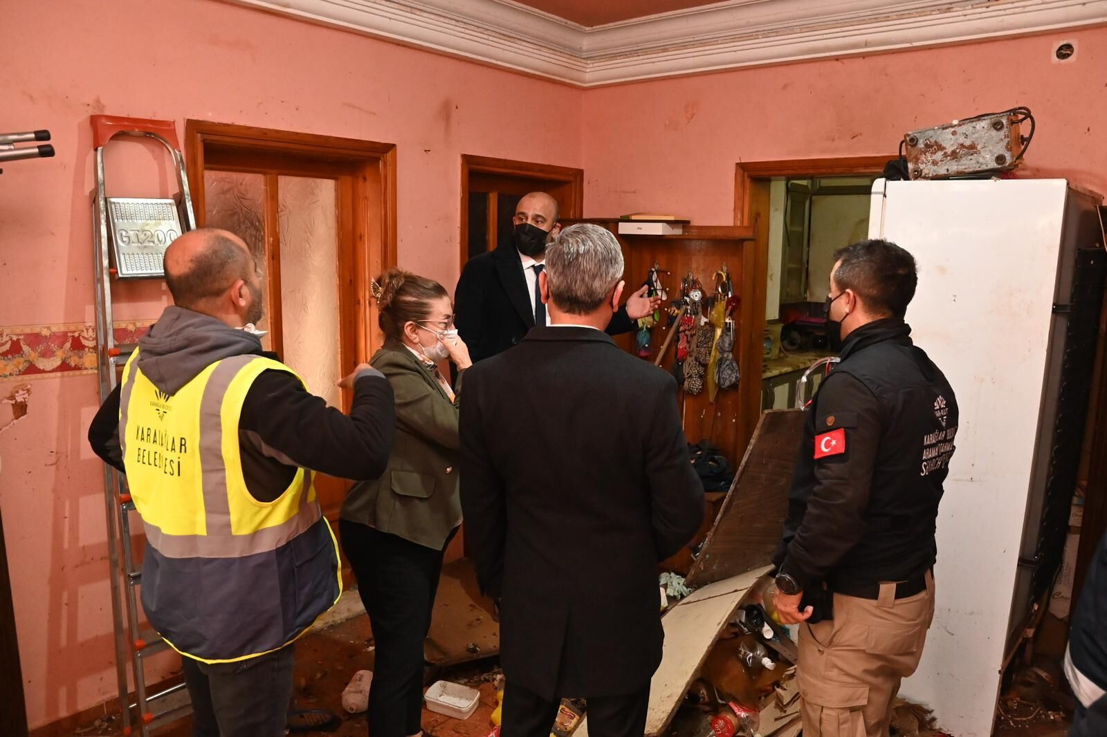 Karabağlar Belediyesi’nden Çöp Ev Açıklaması (8)