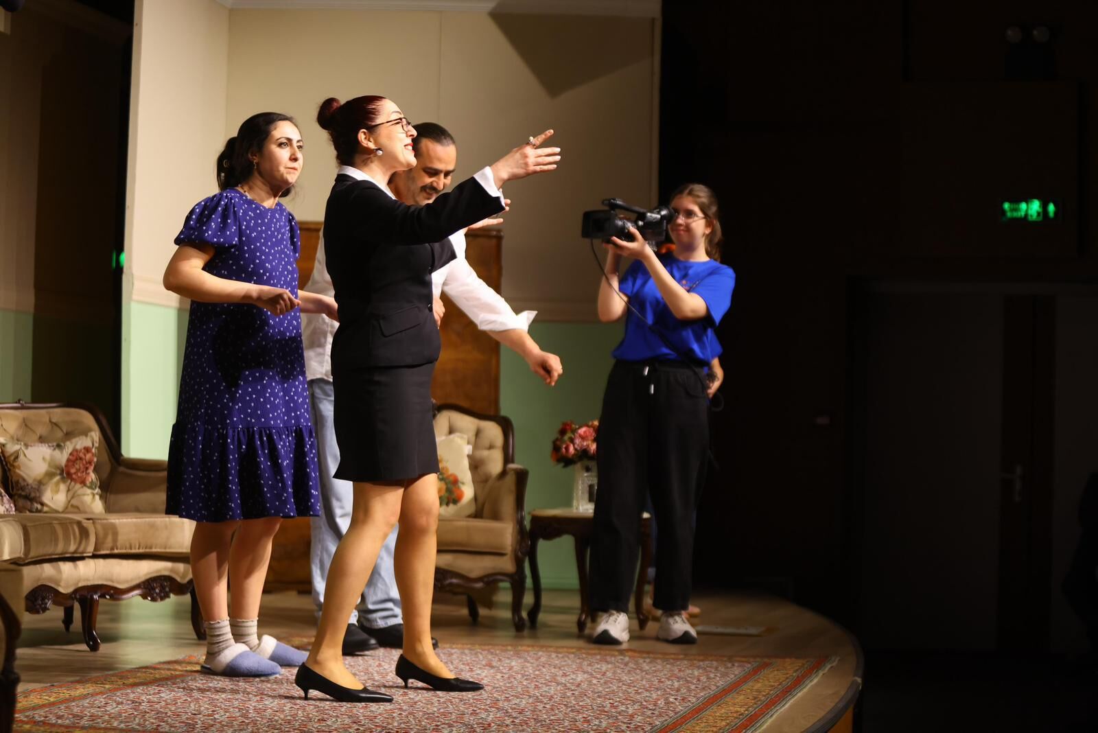 Karabağlar’da Tiyatro Coşkusu Dünya Tiyatrolar Günü’nde Yaşandı (1)