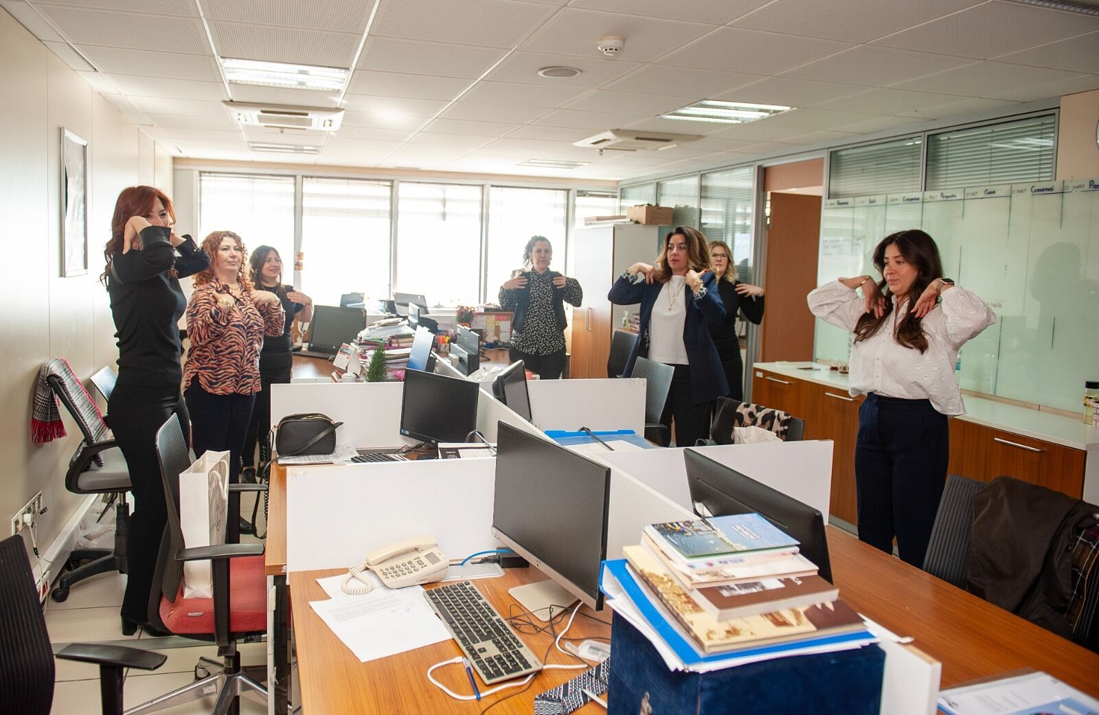 Karşıyaka'da Mesai Öncesi Ofis Egzersizi (4)