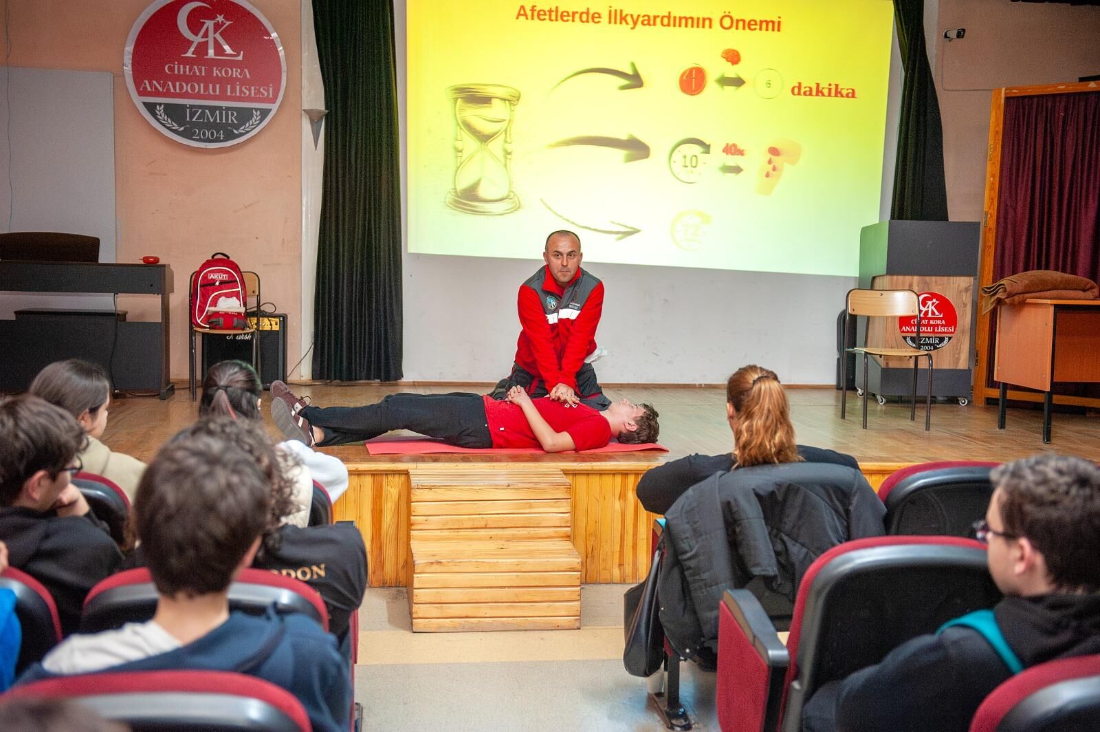 Karşıyakalı Gençler Afetlere Karşı Farkındalık Kazanıyor (3)