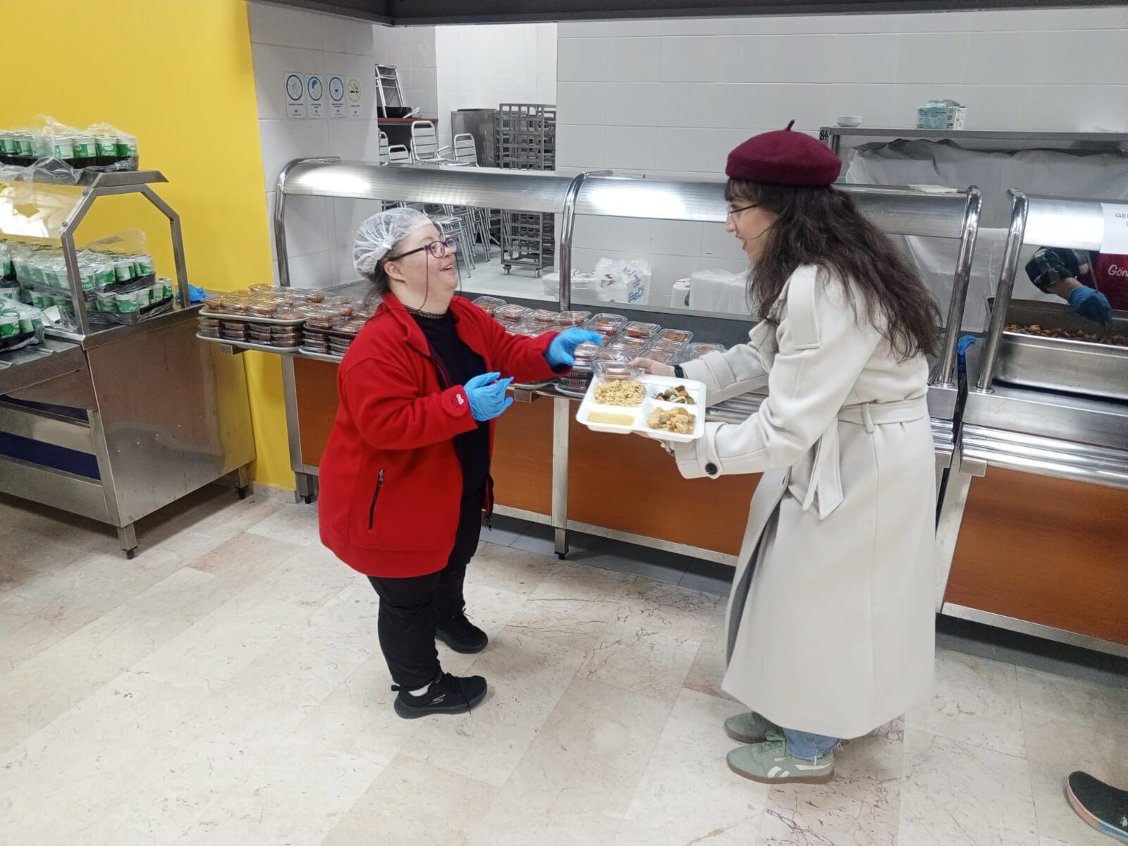 Kızılay Urla’dan Gençlere Sıcak Iftar Programı (2)